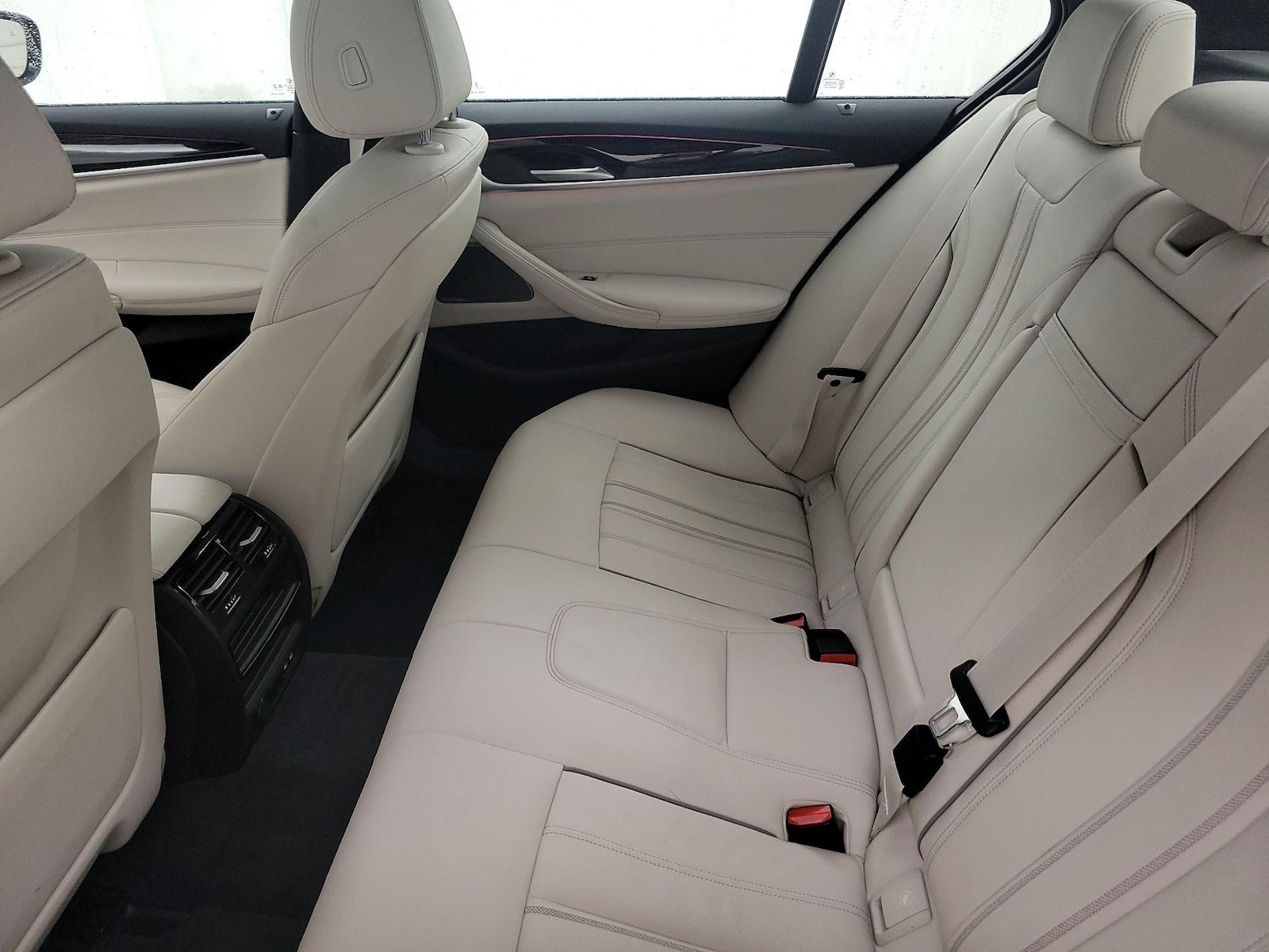 2023 BMW 5 Series 530i - Photo 22