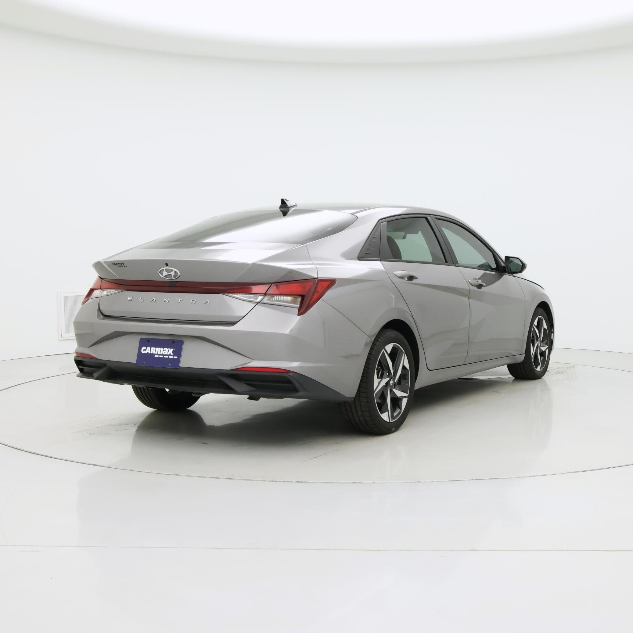 Thumbnail: 2023 Hyundai Elantra - 8