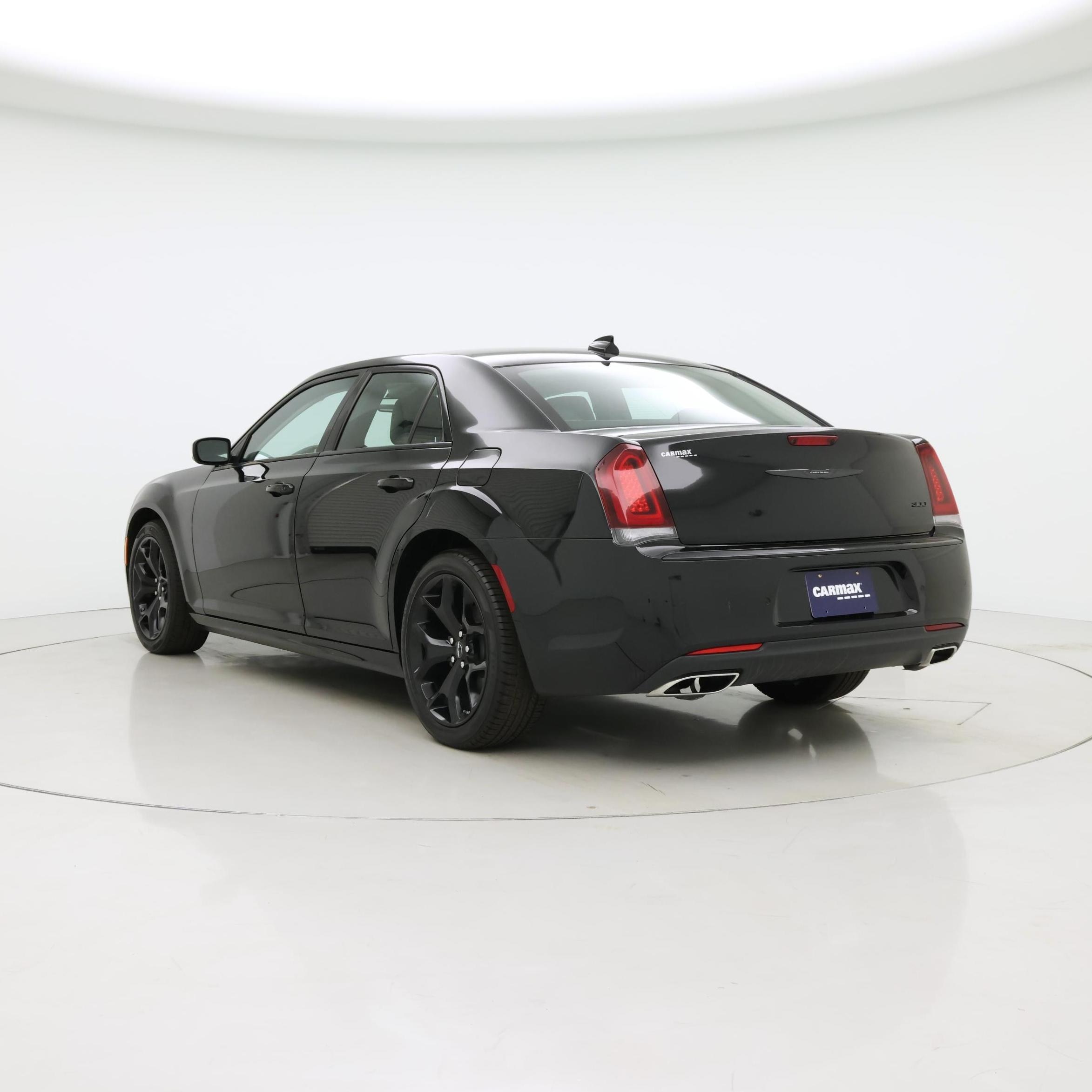 Thumbnail: 2023 Chrysler 300 - 2