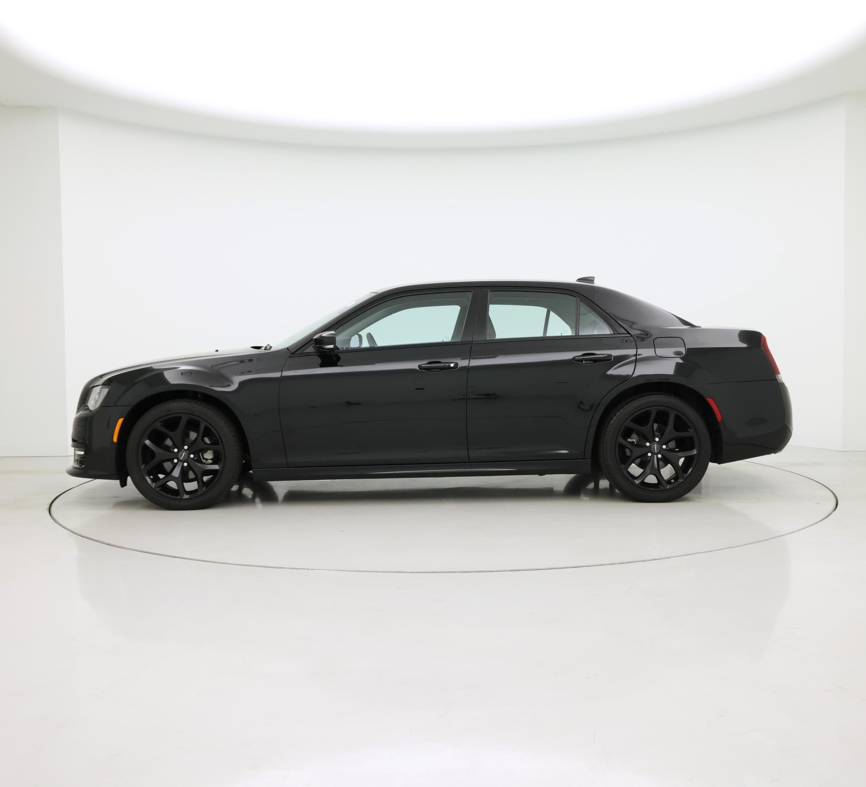 Thumbnail: 2023 Chrysler 300 - 3