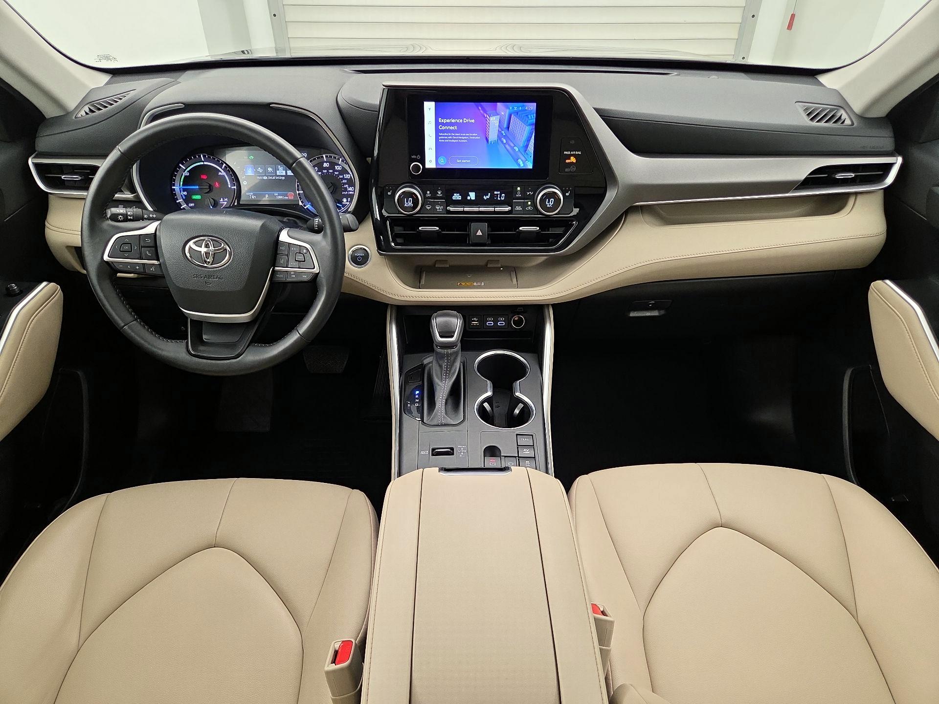 Thumbnail: 2024 Toyota Highlander - 9