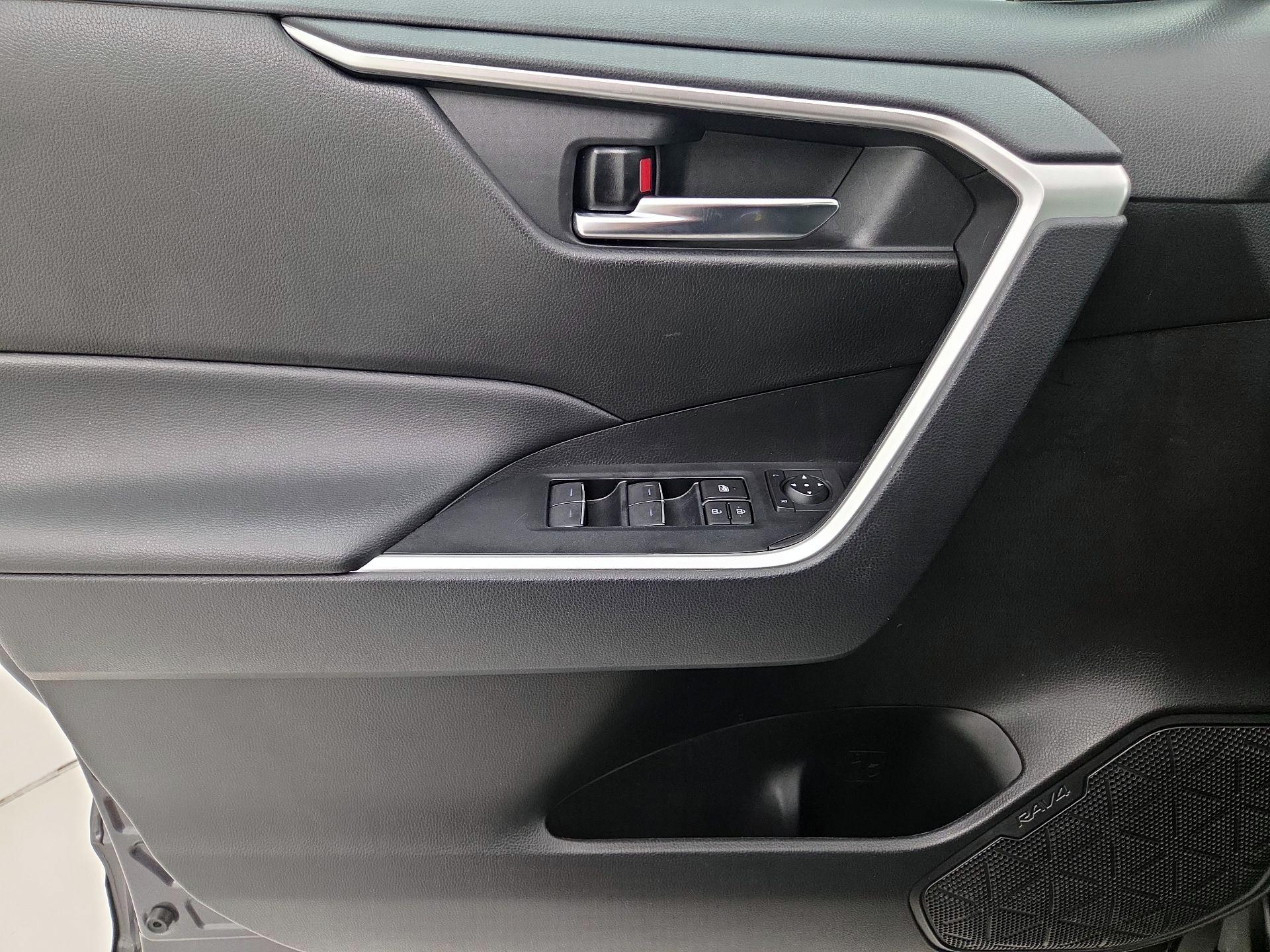 Thumbnail: 2024 Toyota RAV4 - 12