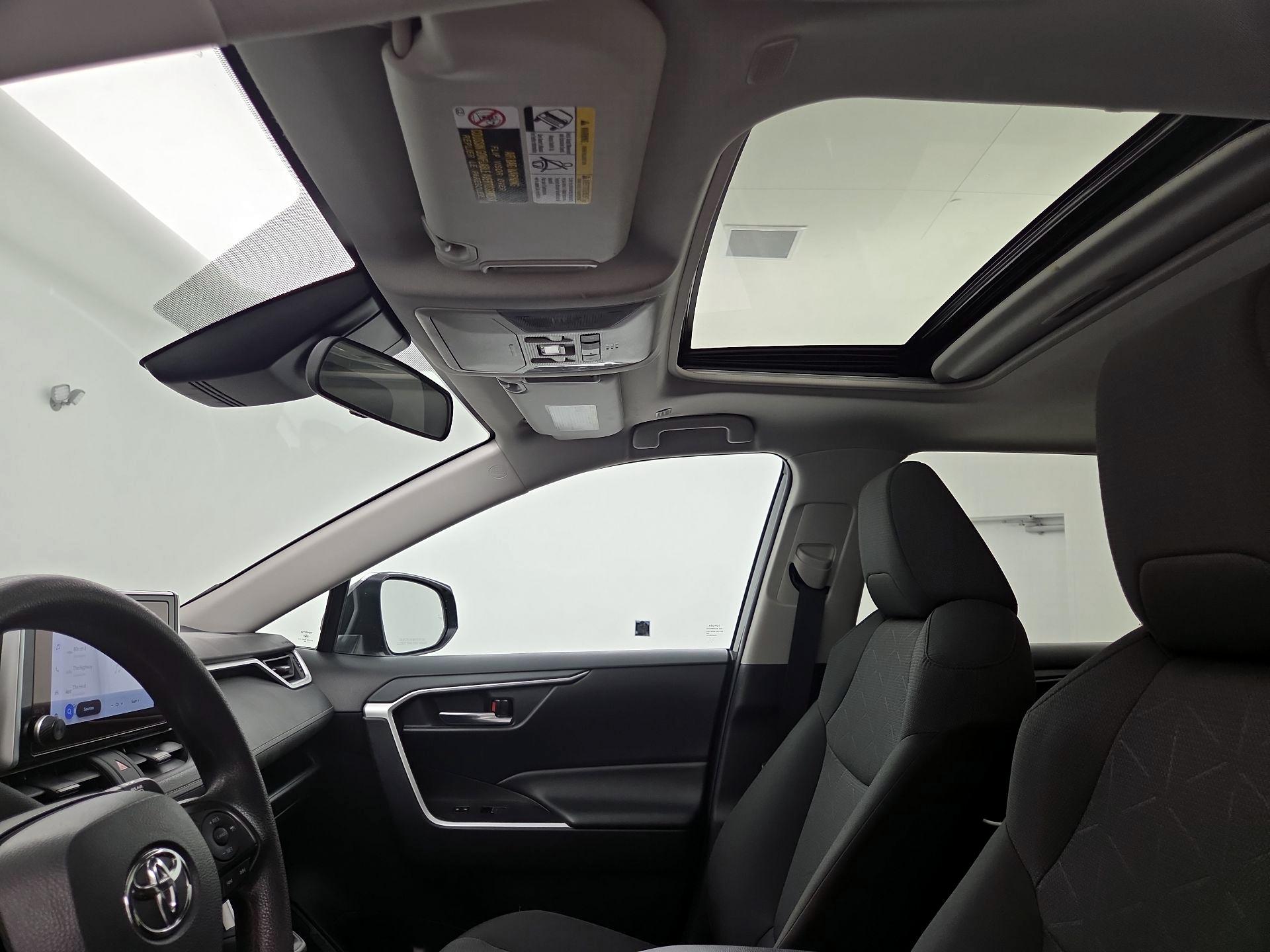 Thumbnail: 2024 Toyota RAV4 - 19