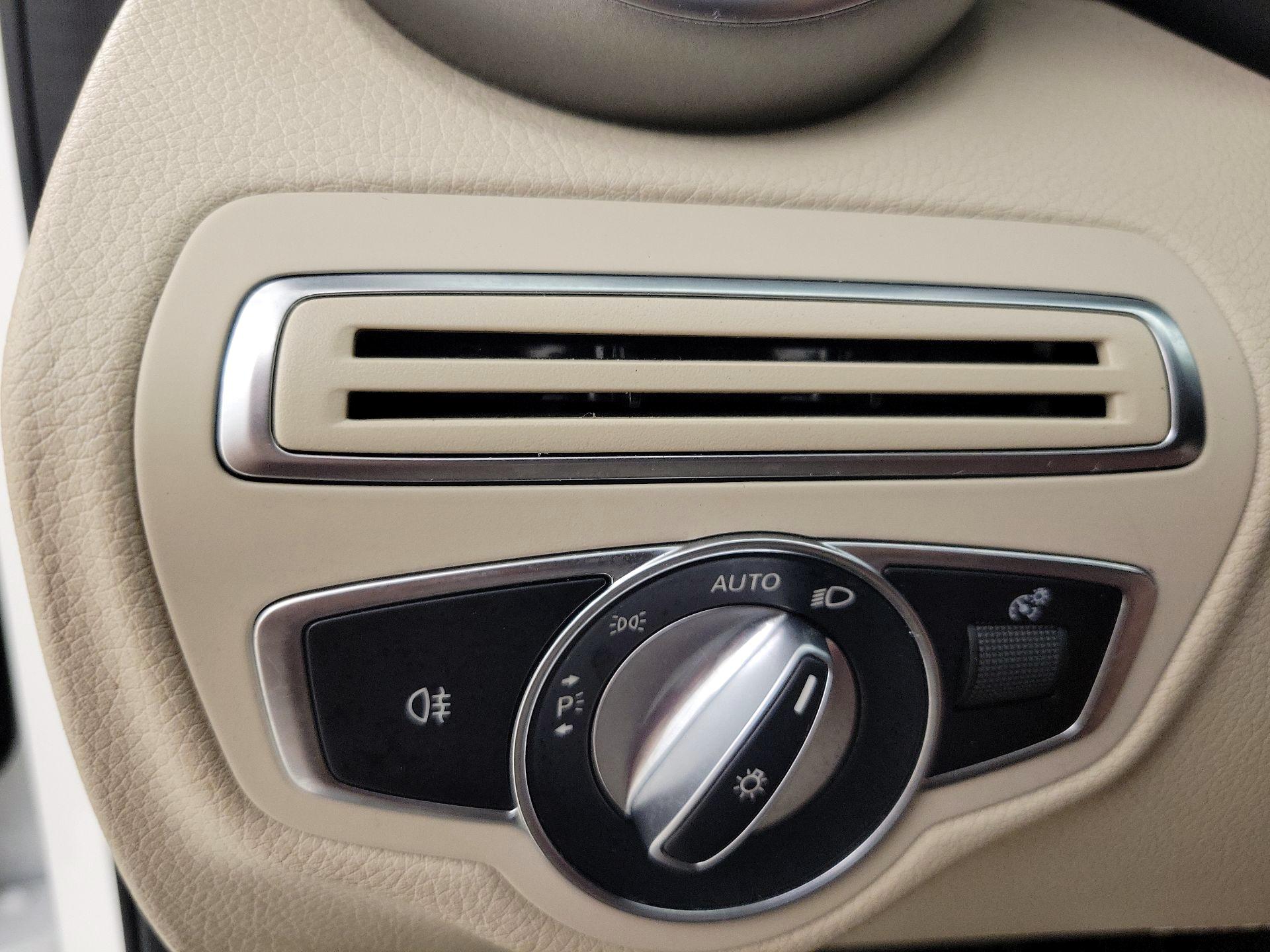 Thumbnail: 2021 Mercedes-Benz C-Class - 13