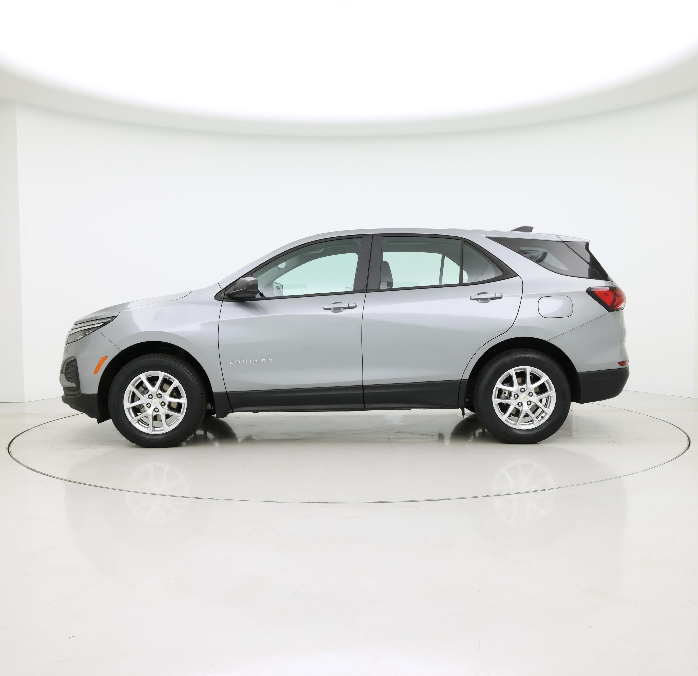 Thumbnail: 2023 Chevrolet Equinox - 3