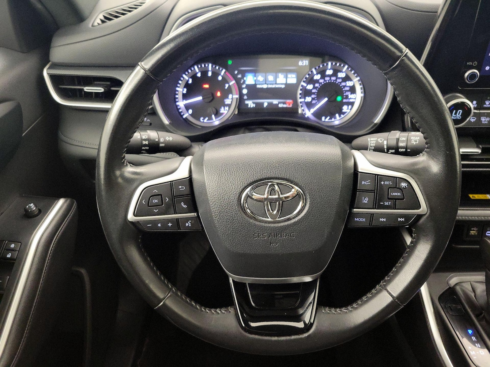 2024 Toyota Highlander XSE - Photo 11