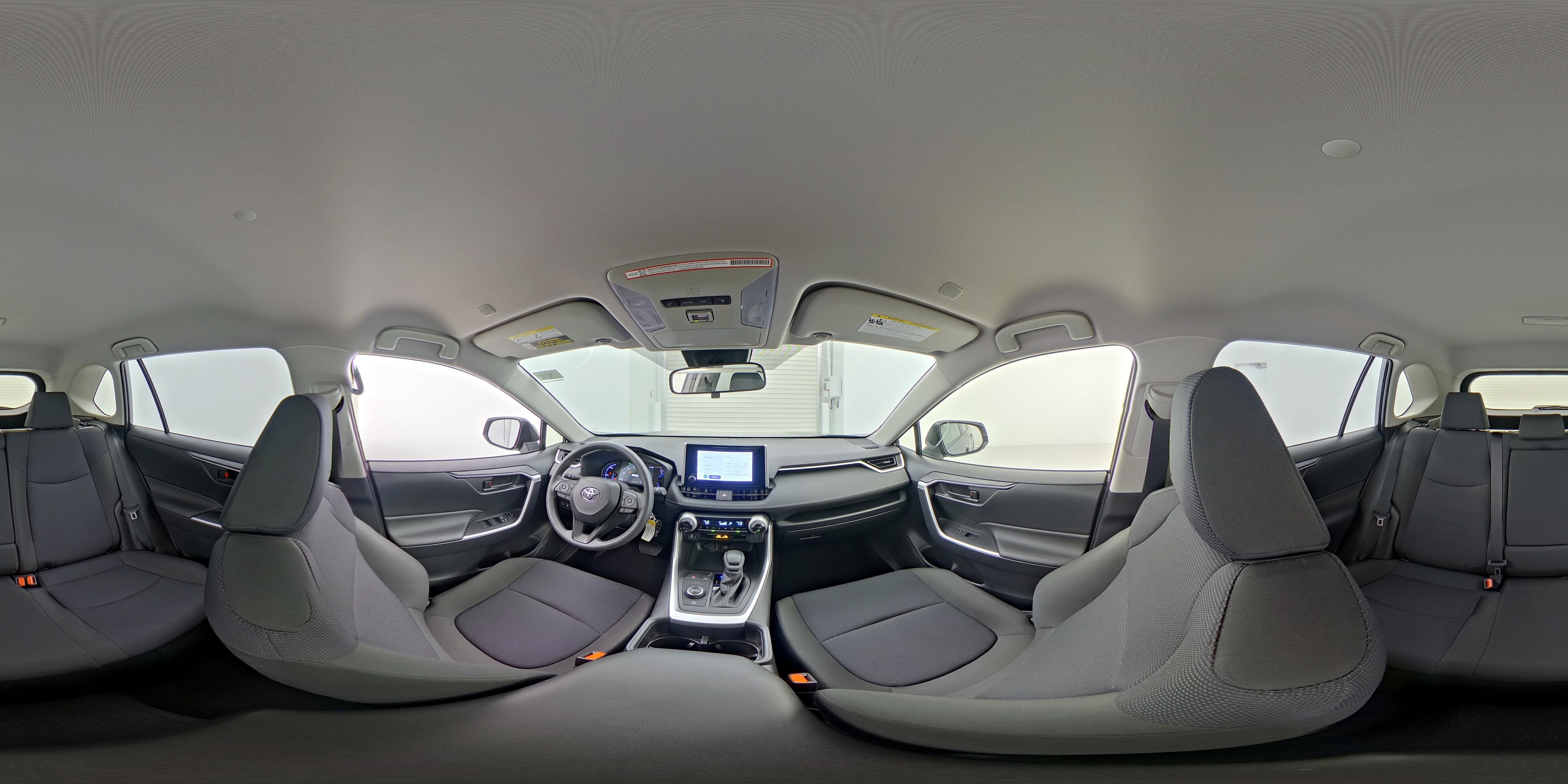 2025 Toyota RAV4 LE - Photo 25