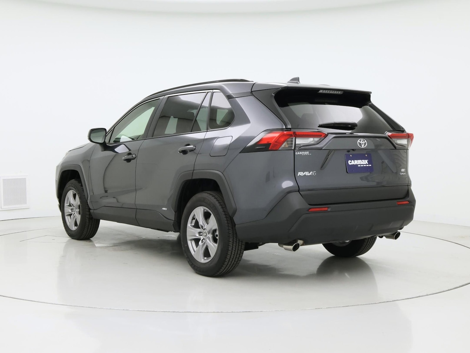 2025 Toyota RAV4 LE - Photo 3