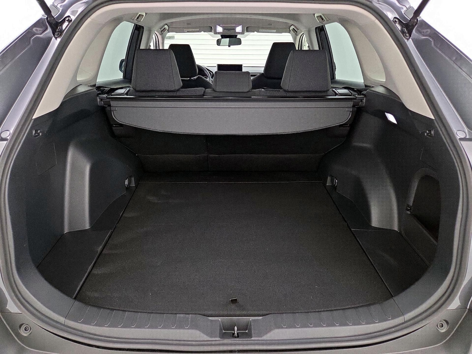 2025 Toyota RAV4 LE - Photo 21