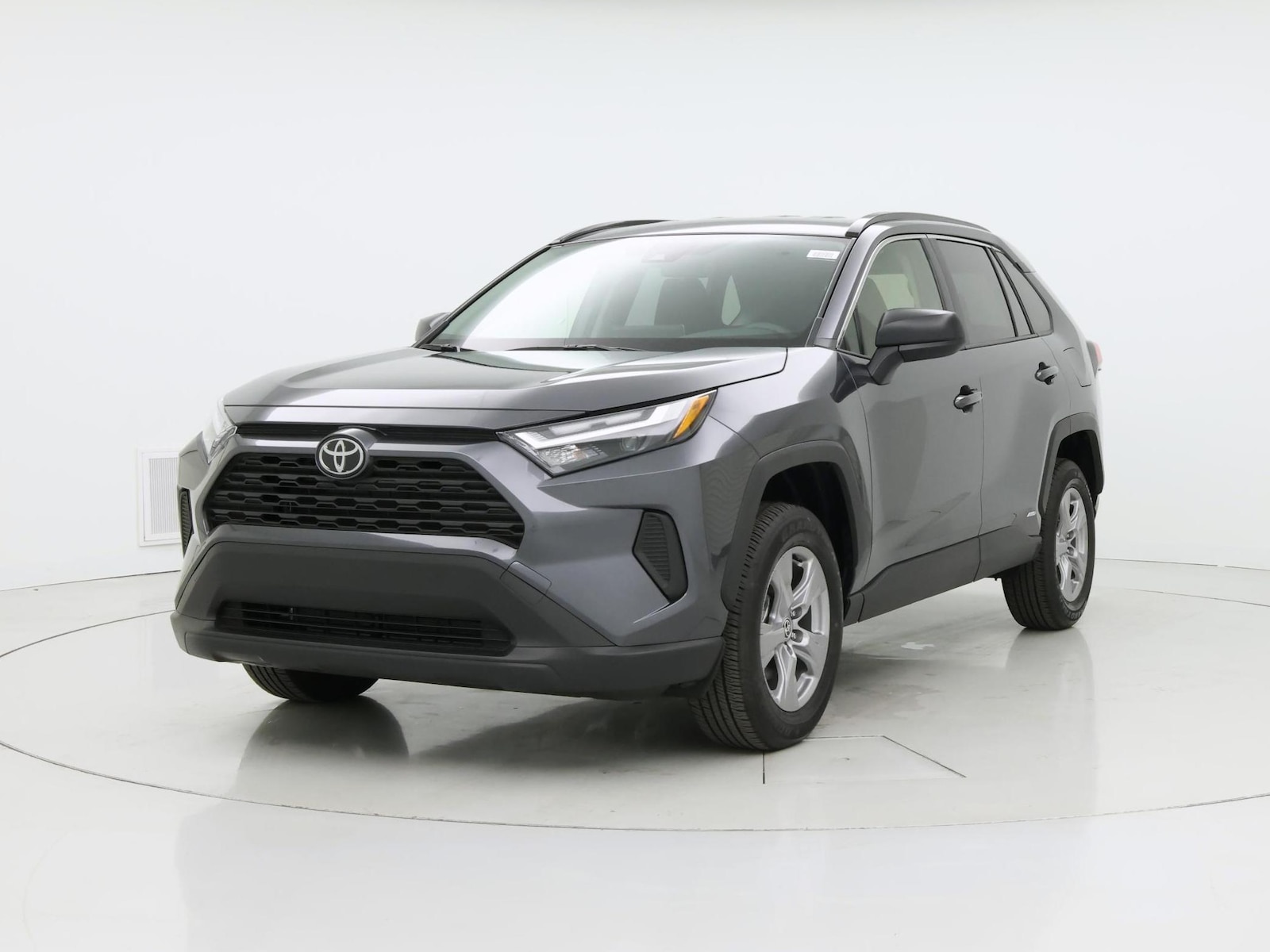 2025 Toyota RAV4 LE - Photo 5