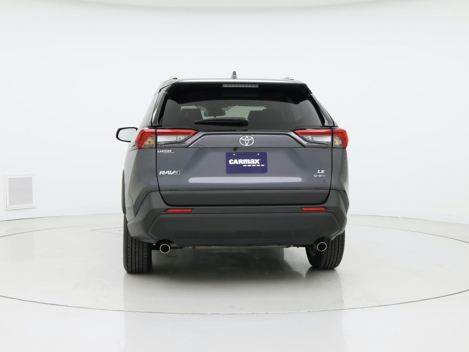 2025 Toyota RAV4 LE - Photo 7