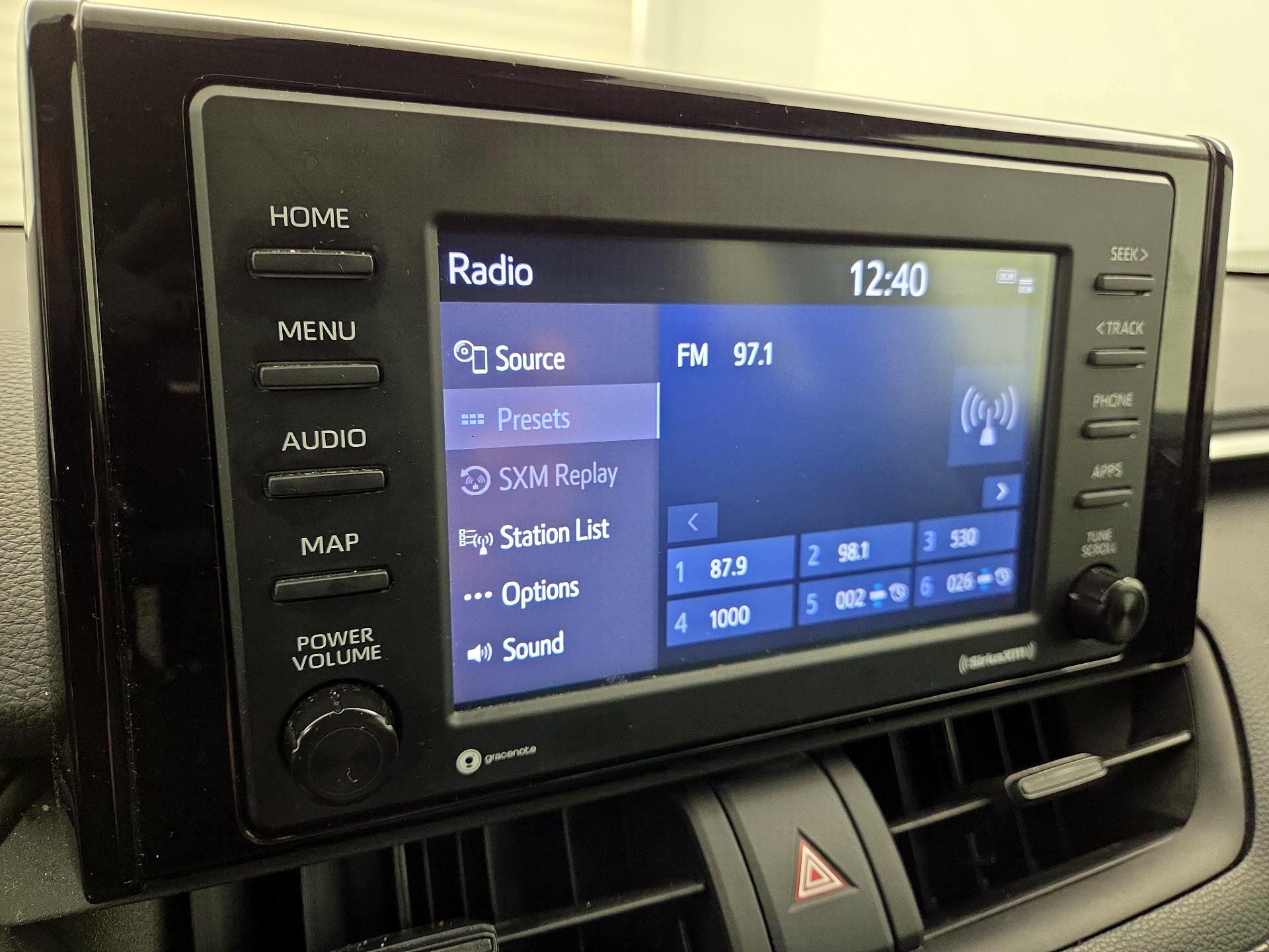 Thumbnail: 2021 Toyota RAV4 - 15
