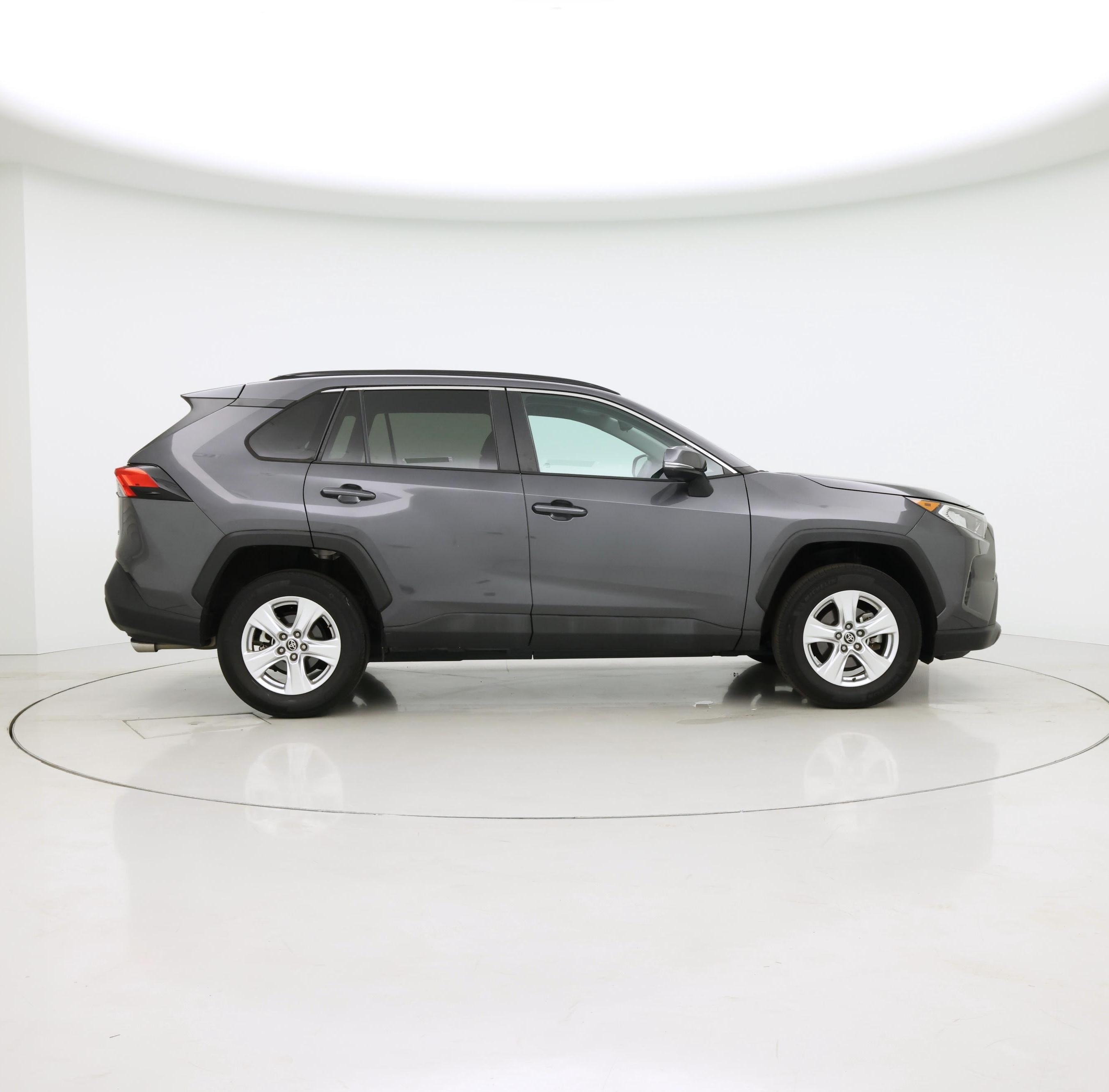 Thumbnail: 2021 Toyota RAV4 - 7