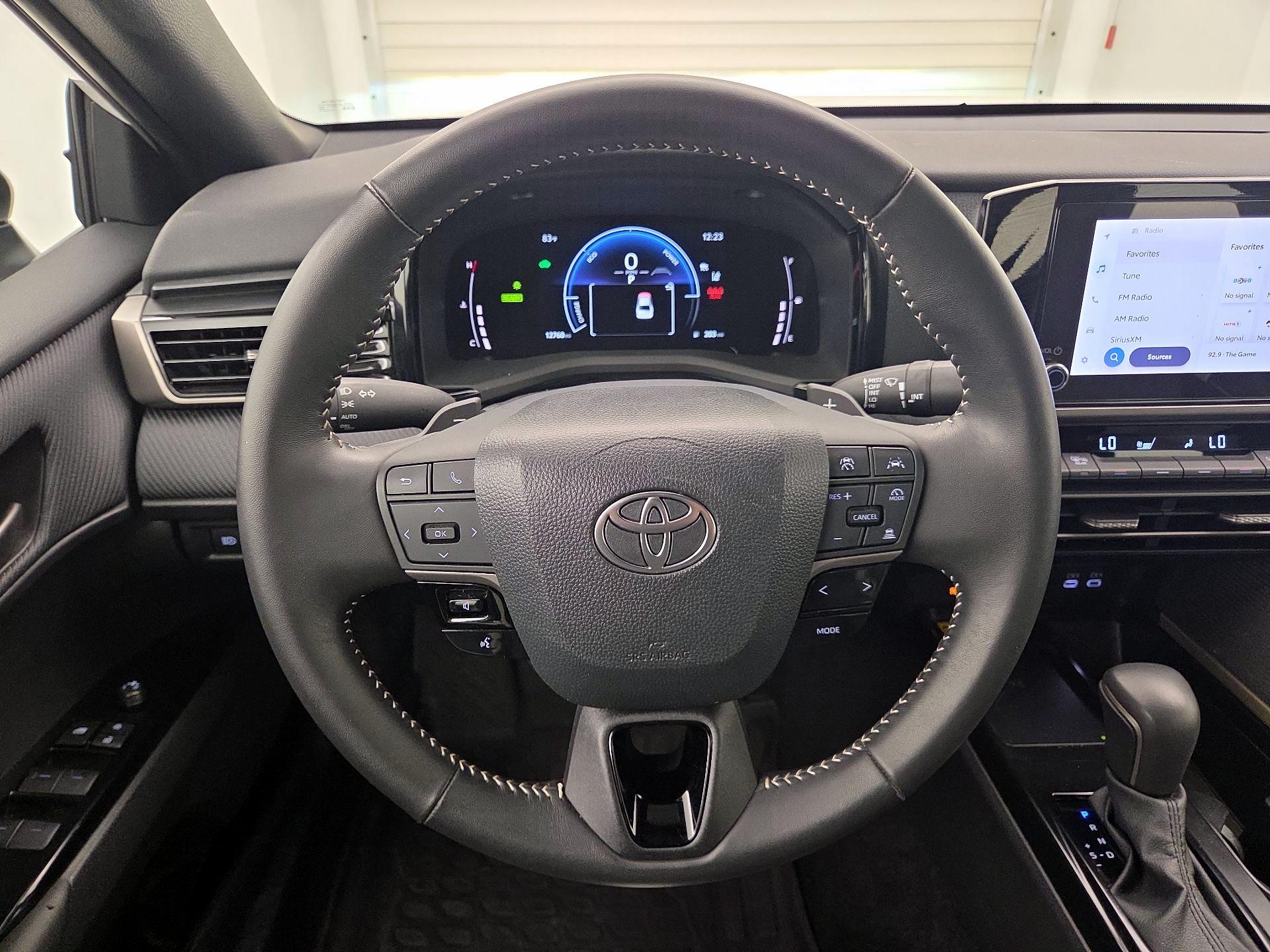 Thumbnail: 2025 Toyota Camry - 10