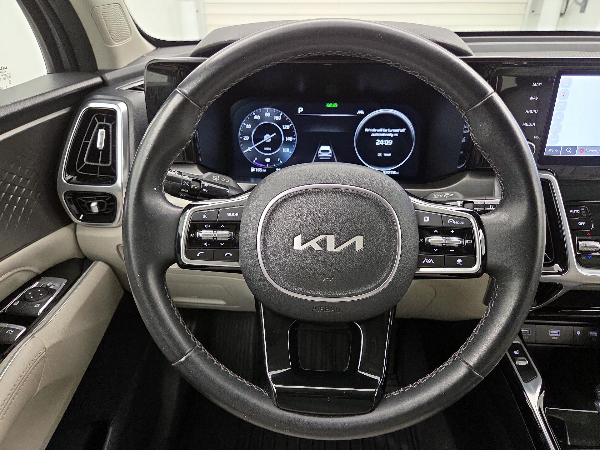 Thumbnail: 2023 Kia Sorento - 10