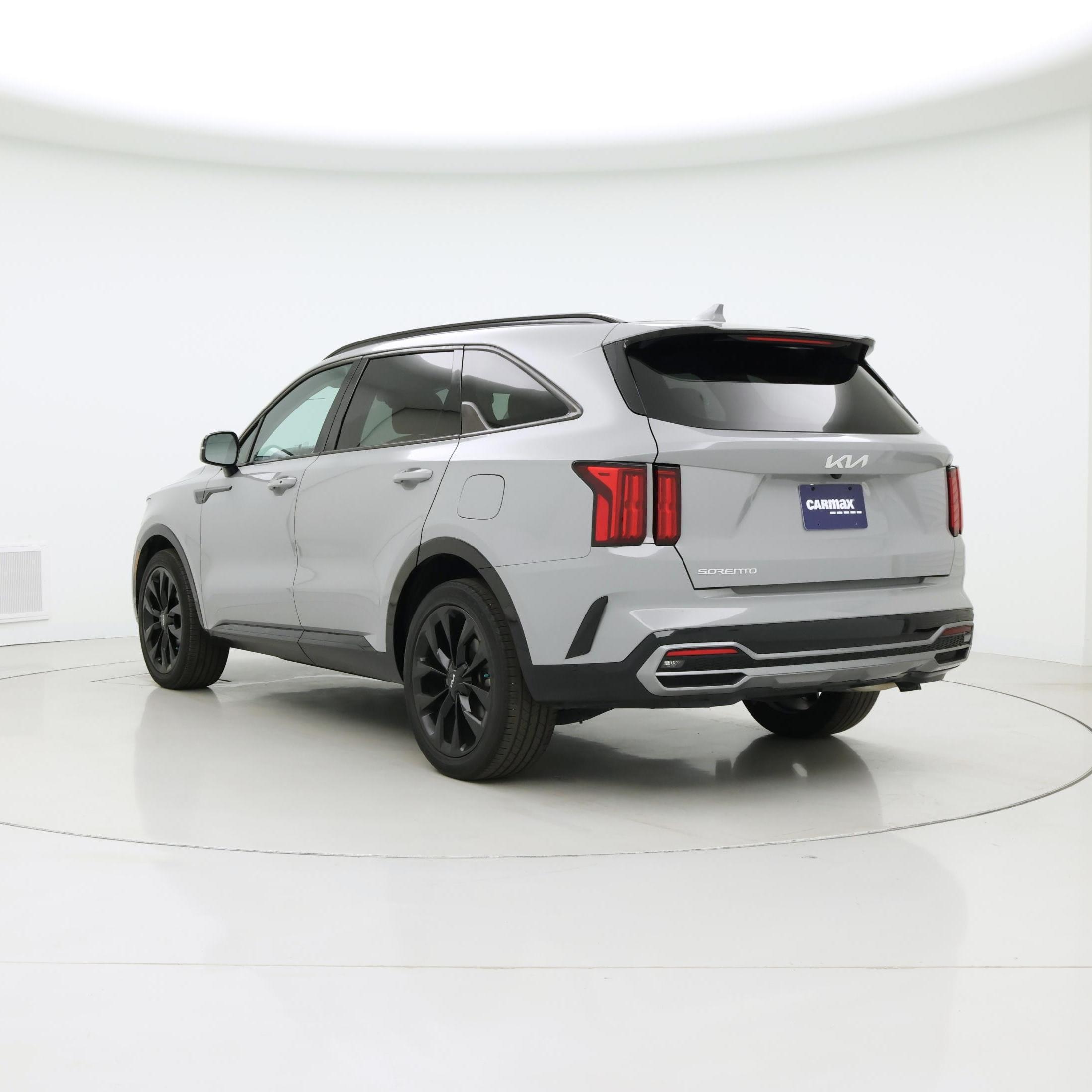Thumbnail: 2023 Kia Sorento - 2