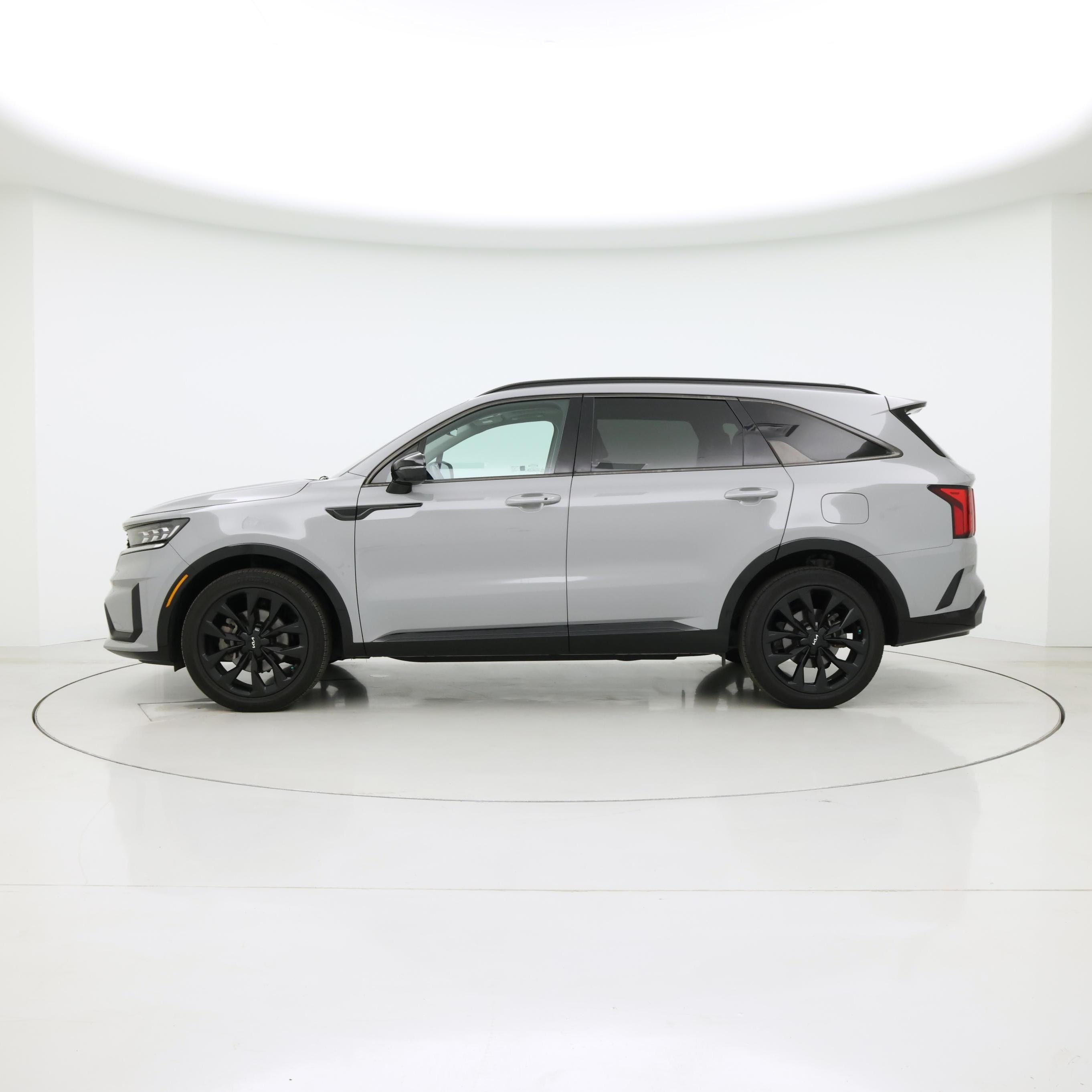 Thumbnail: 2023 Kia Sorento - 3