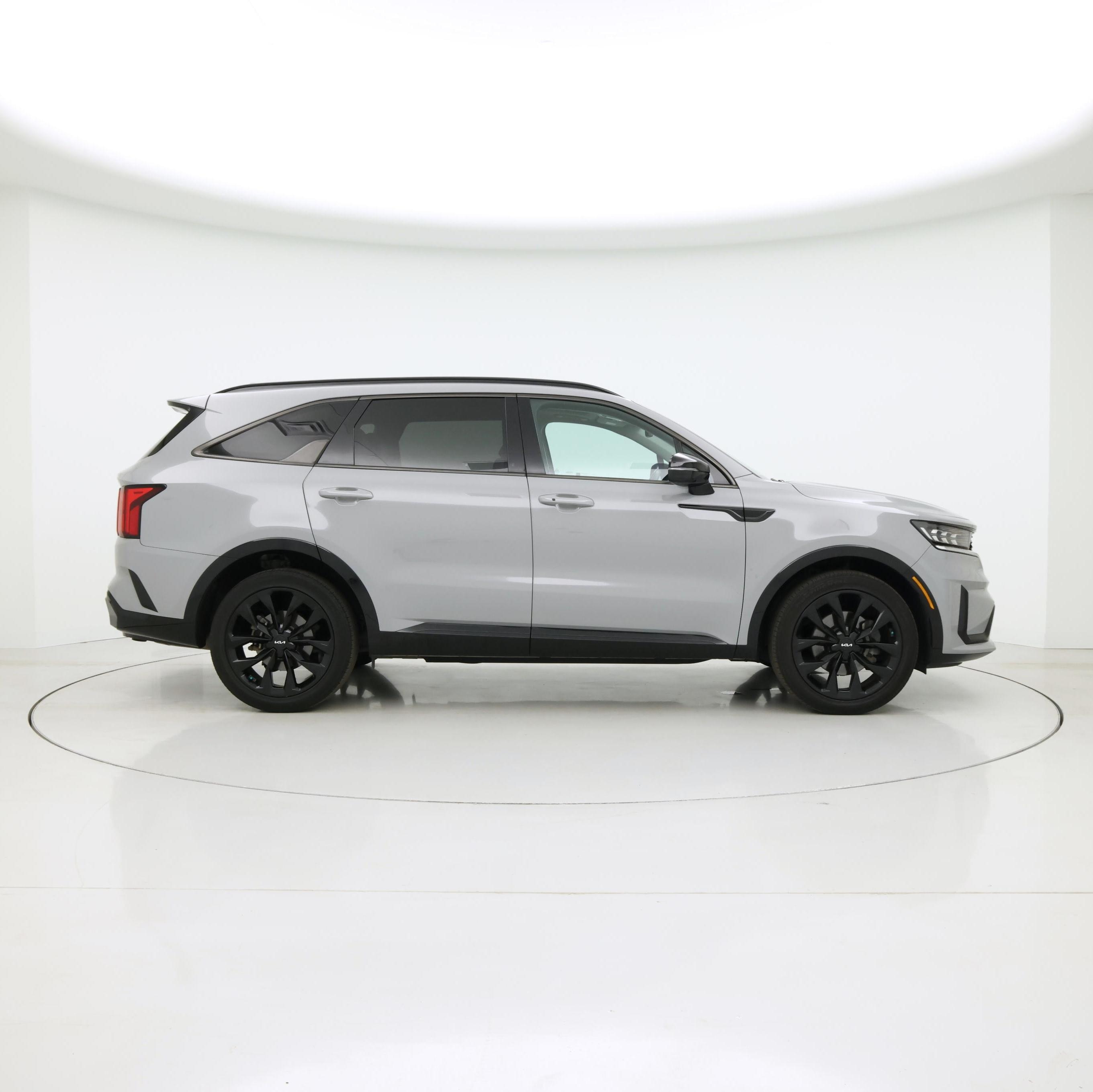 Thumbnail: 2023 Kia Sorento - 7