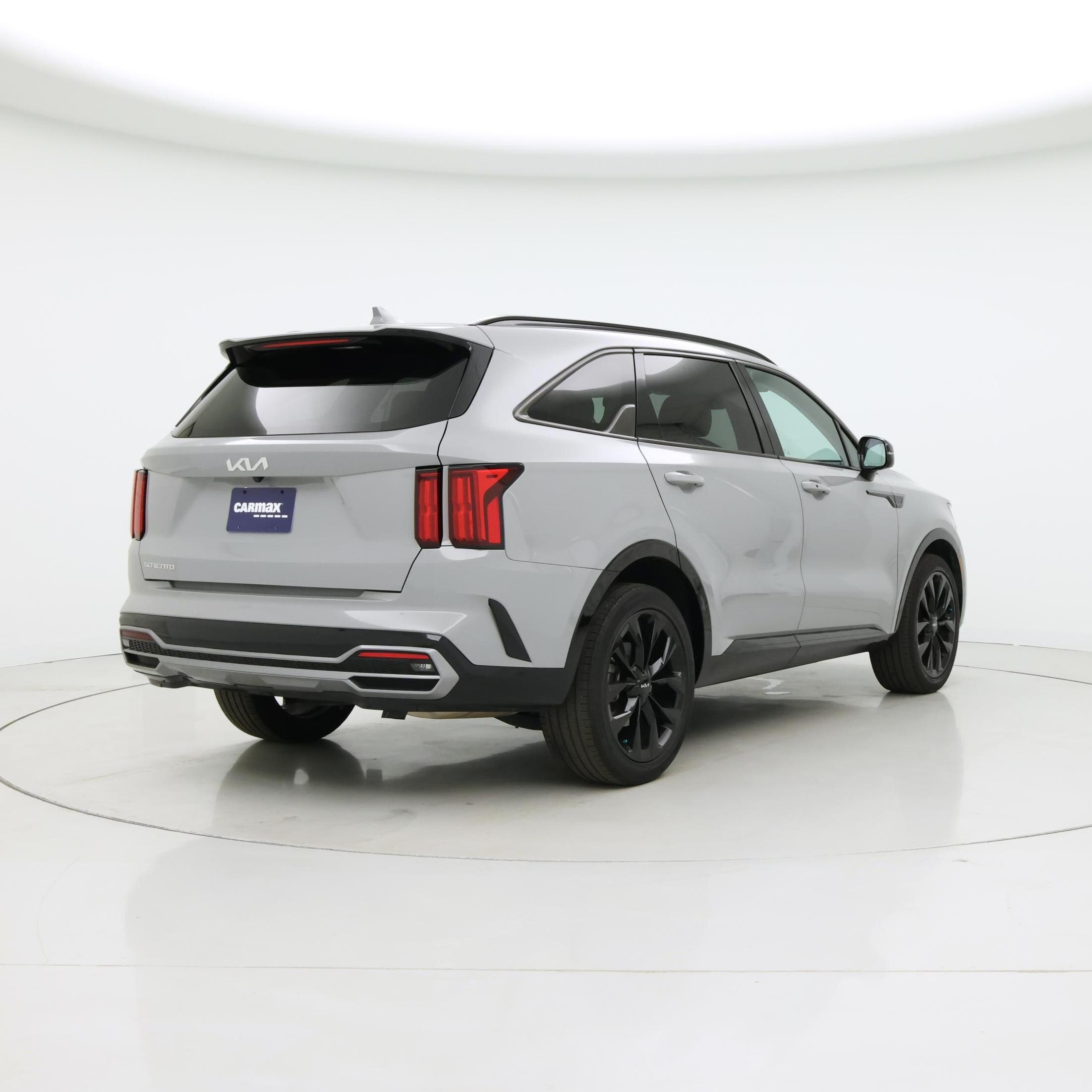 Thumbnail: 2023 Kia Sorento - 8