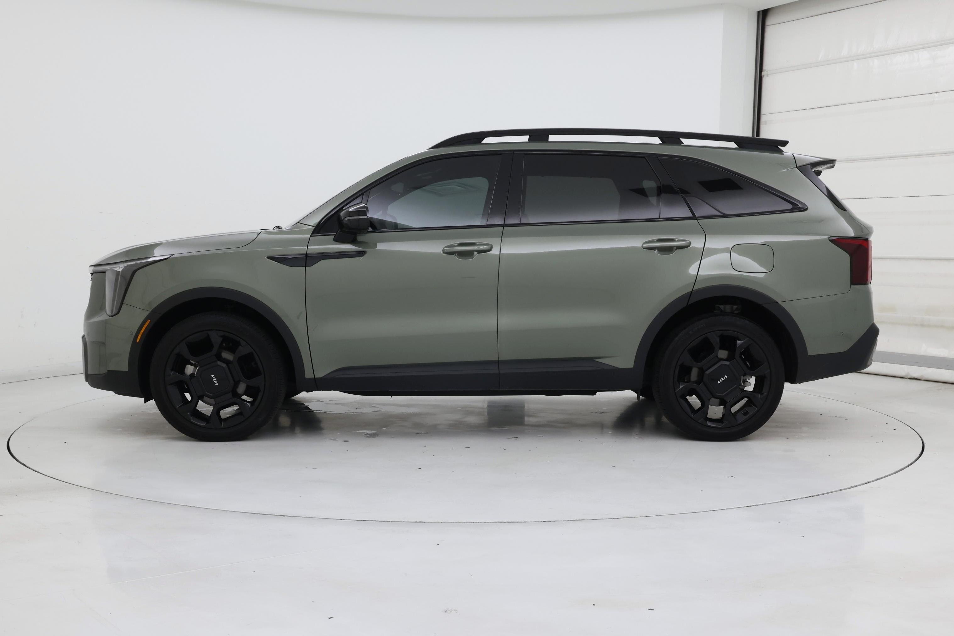 Thumbnail: 2024 Kia Sorento - 3