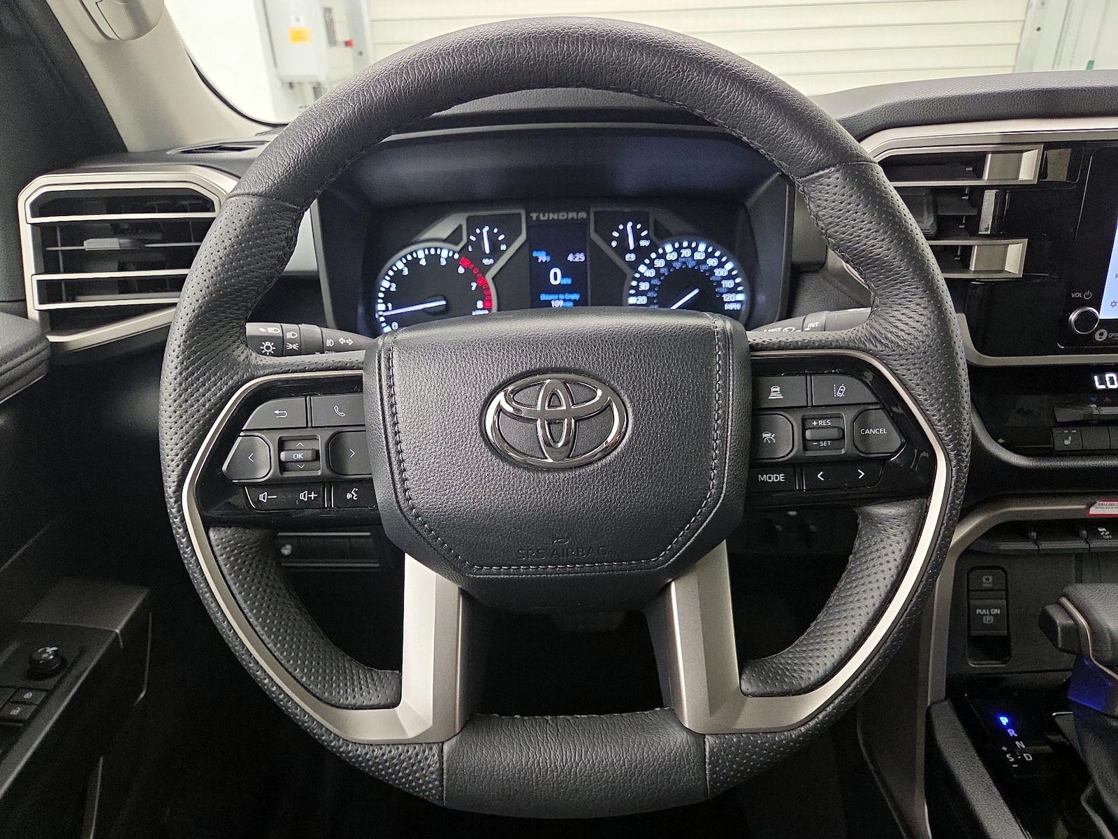 2024 Toyota Tundra SR5 - Photo 11