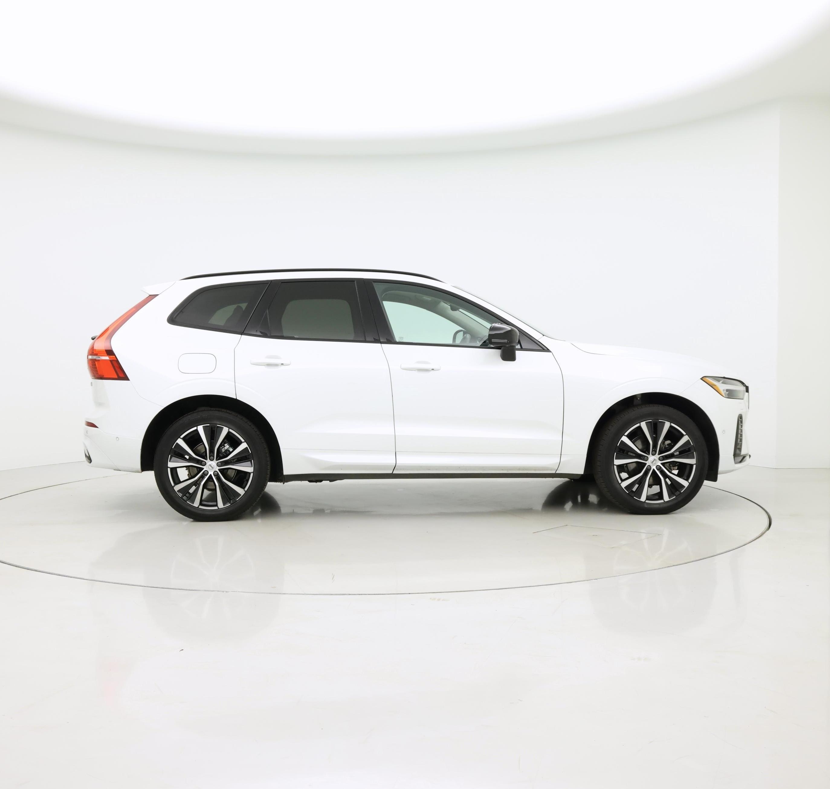 Thumbnail: 2024 Volvo XC60 - 7