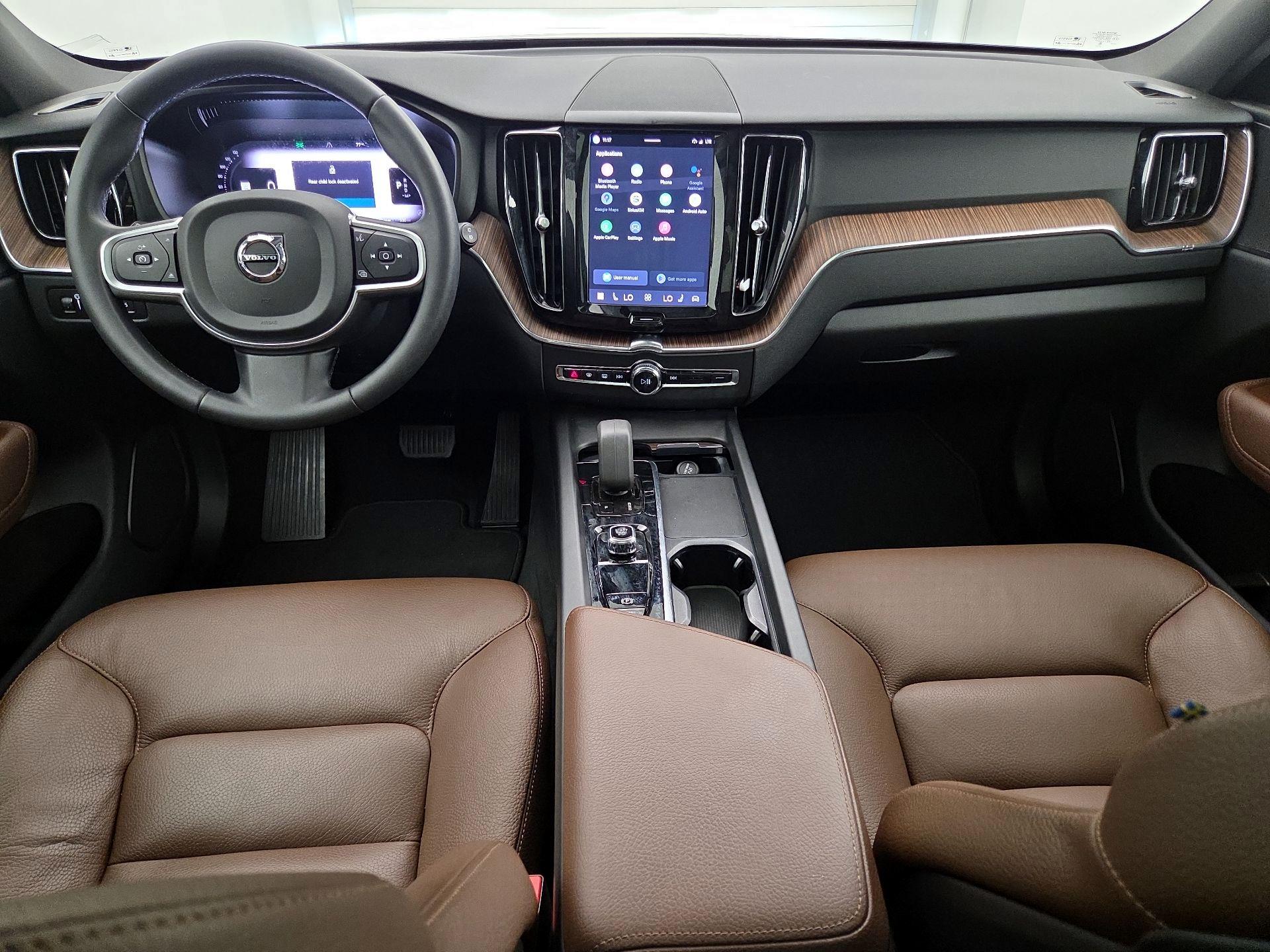 Thumbnail: 2022 Volvo XC60 - 9