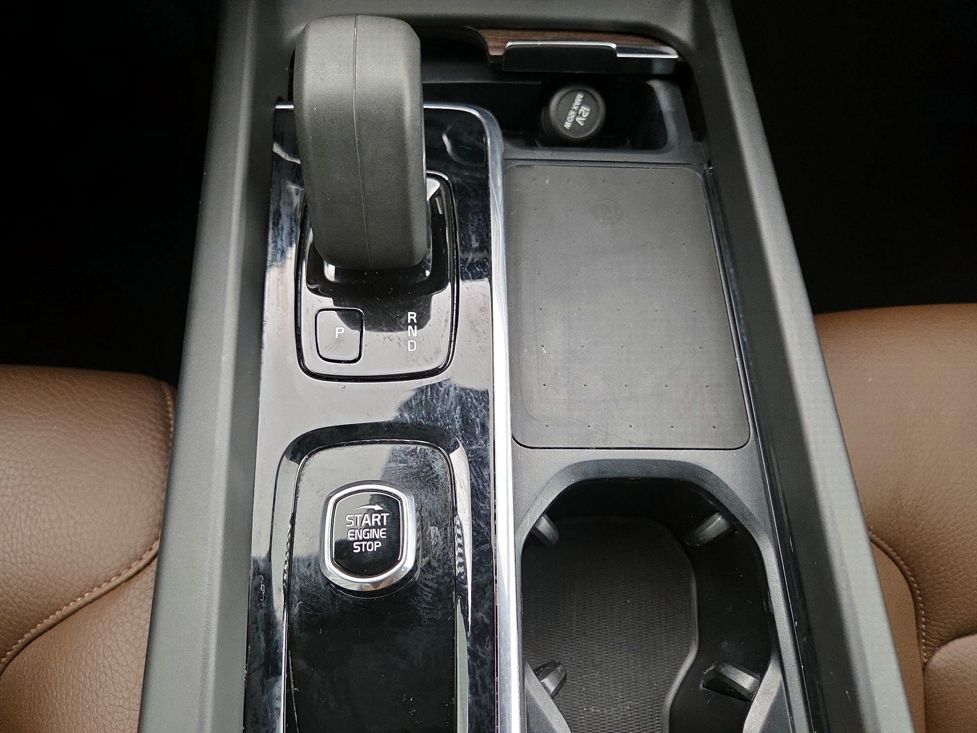 Thumbnail: 2022 Volvo XC60 - 17