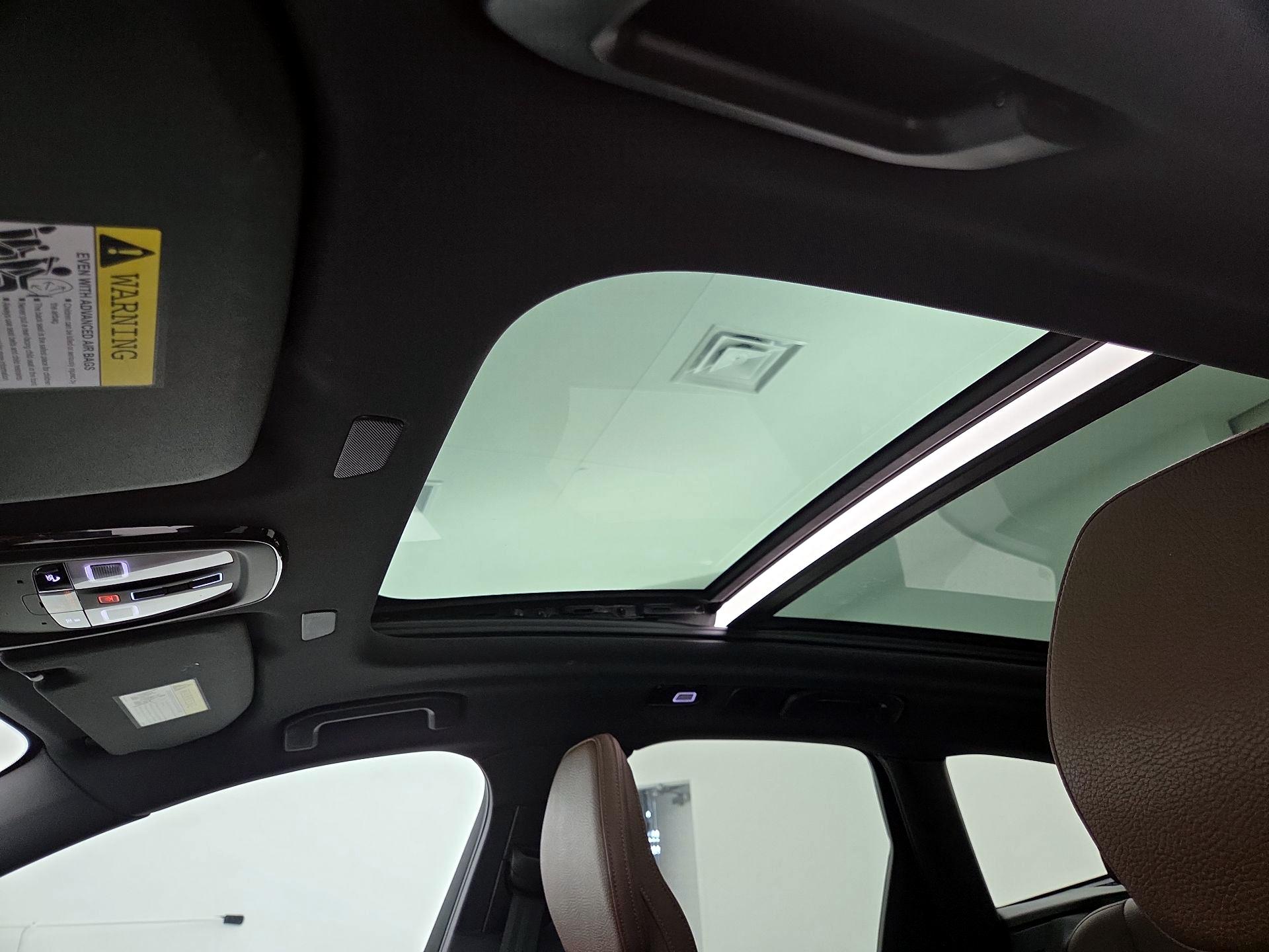 Thumbnail: 2022 Volvo XC60 - 19