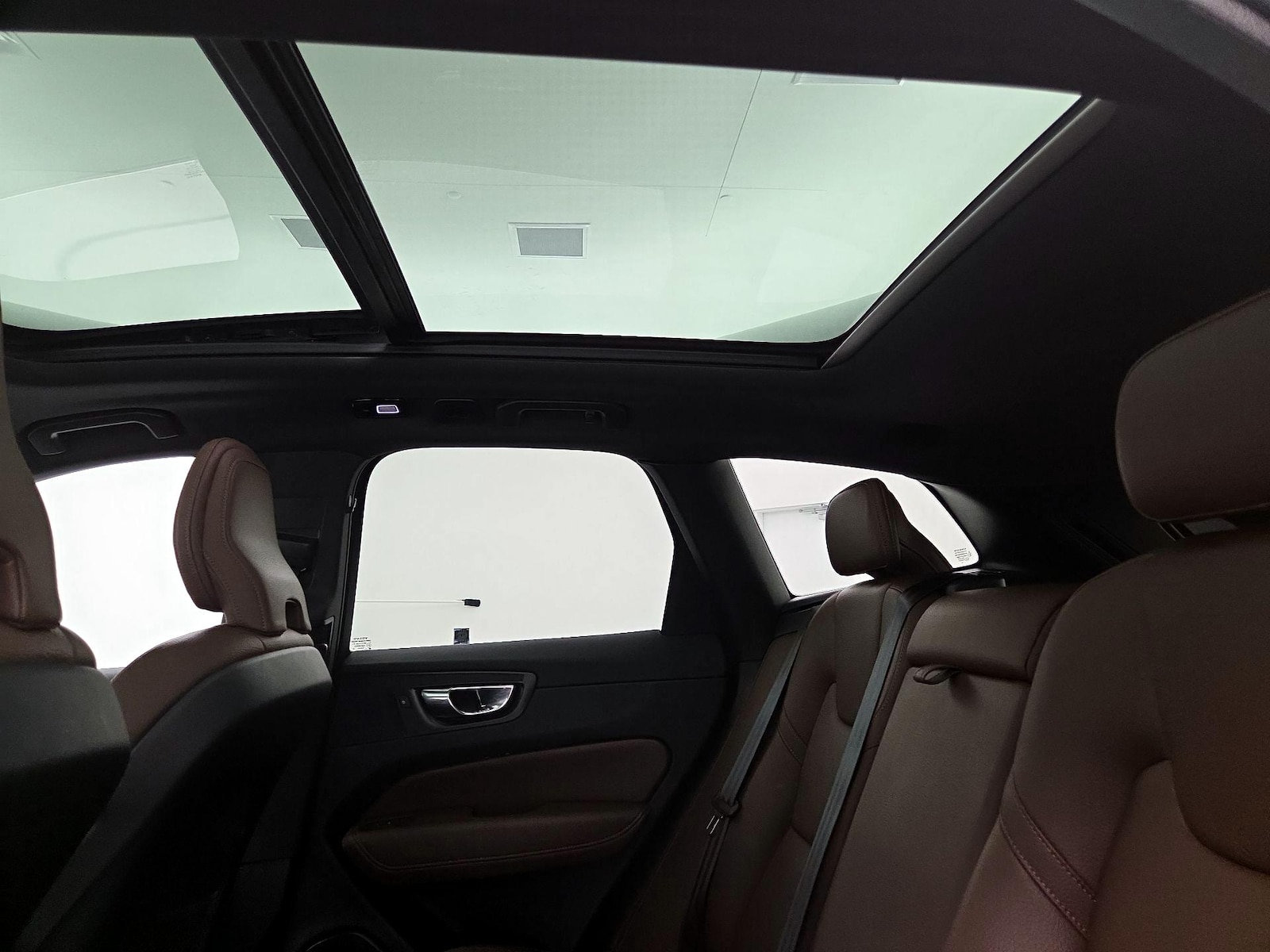 2022 Volvo XC60 Momentum - Photo 25