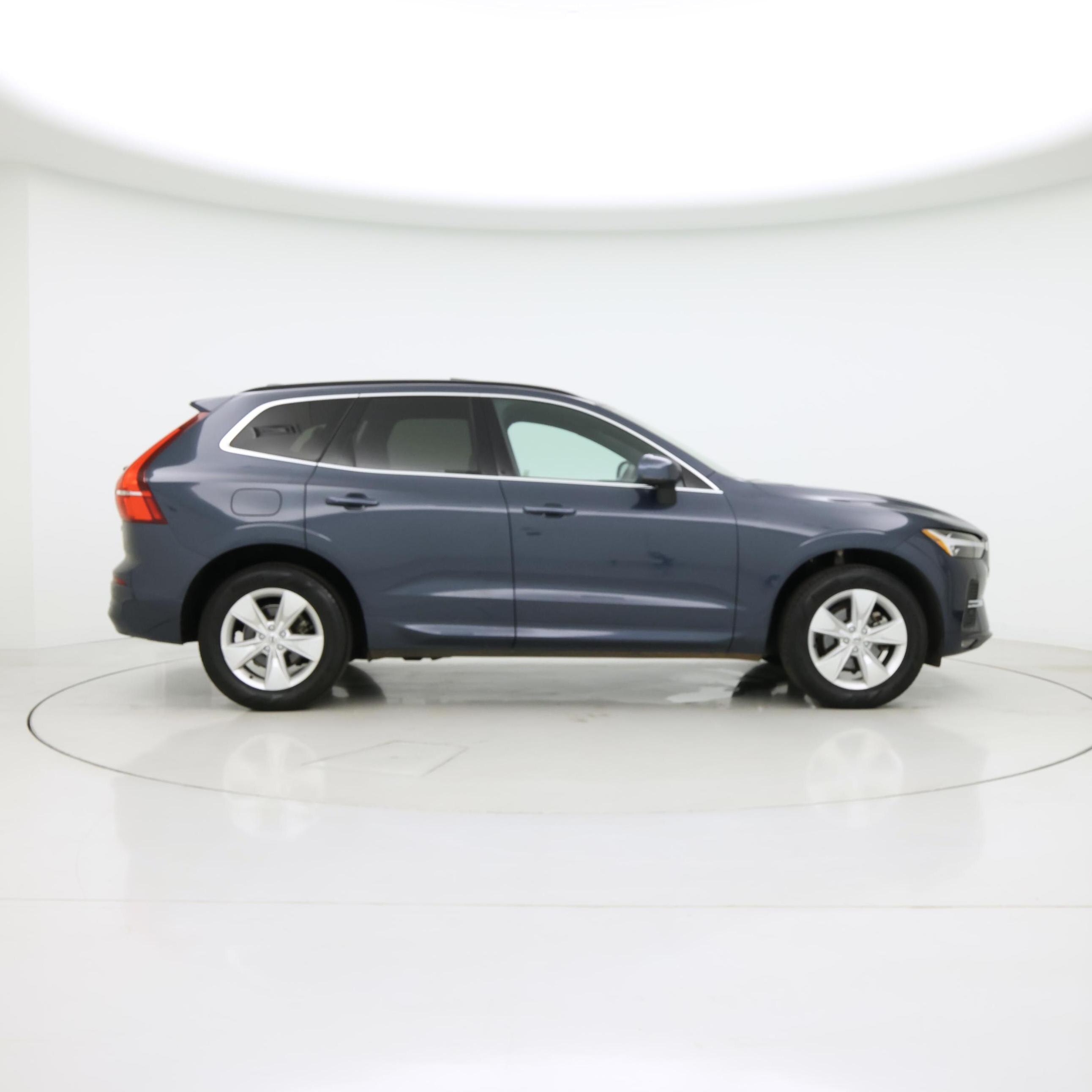 Thumbnail: 2022 Volvo XC60 - 7
