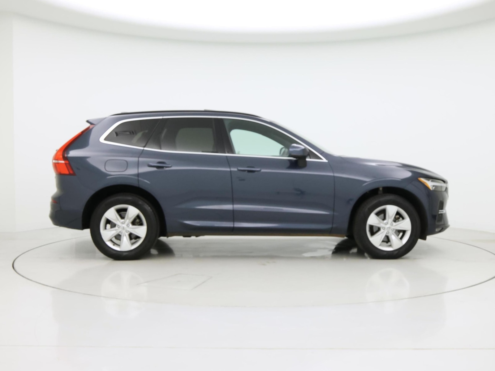 2022 Volvo XC60 Momentum - Photo 8