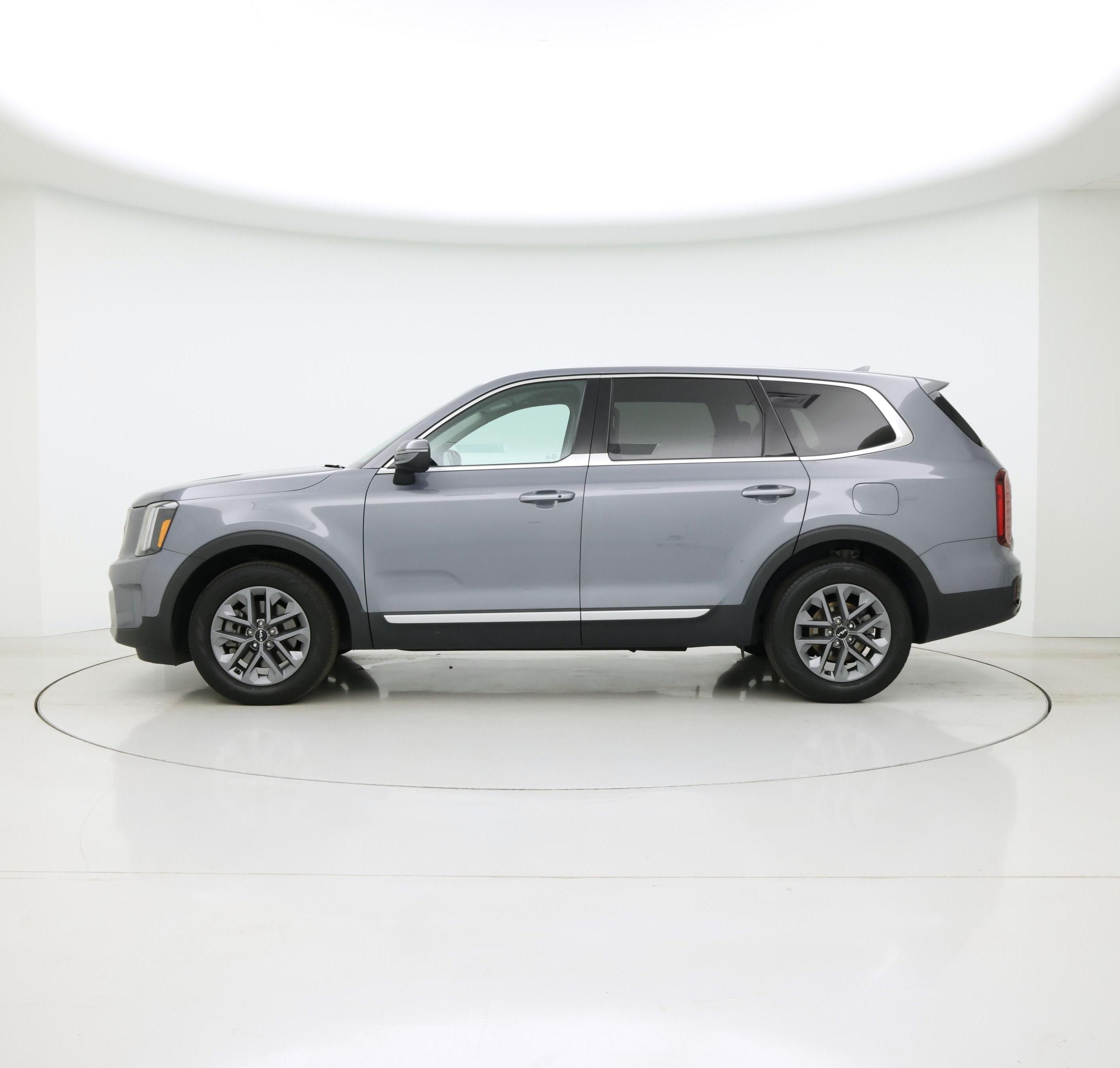 Thumbnail: 2023 Kia Telluride - 3