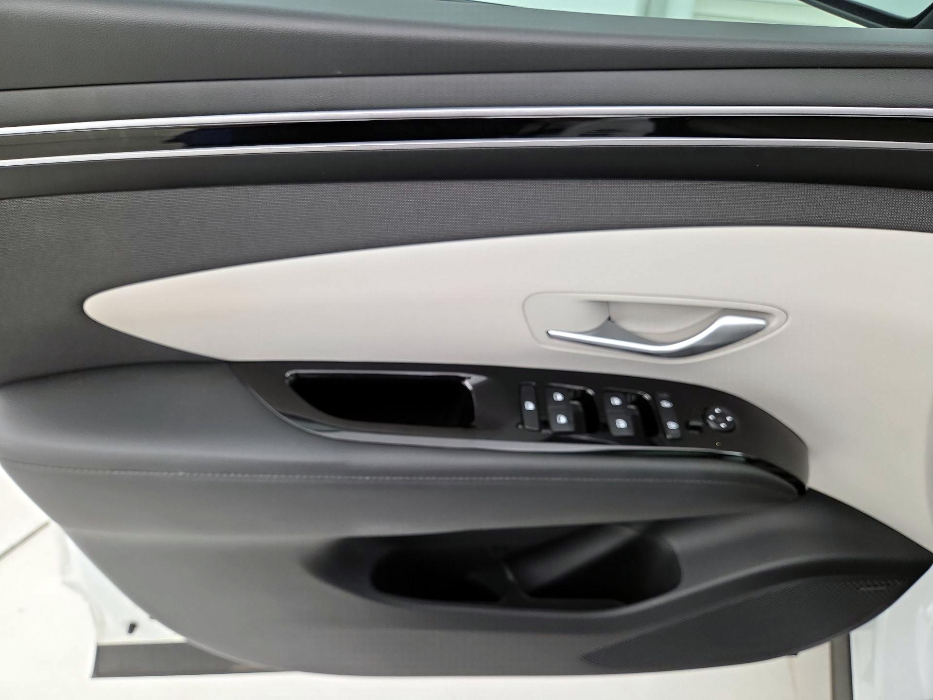 Thumbnail: 2023 Hyundai Tucson - 12