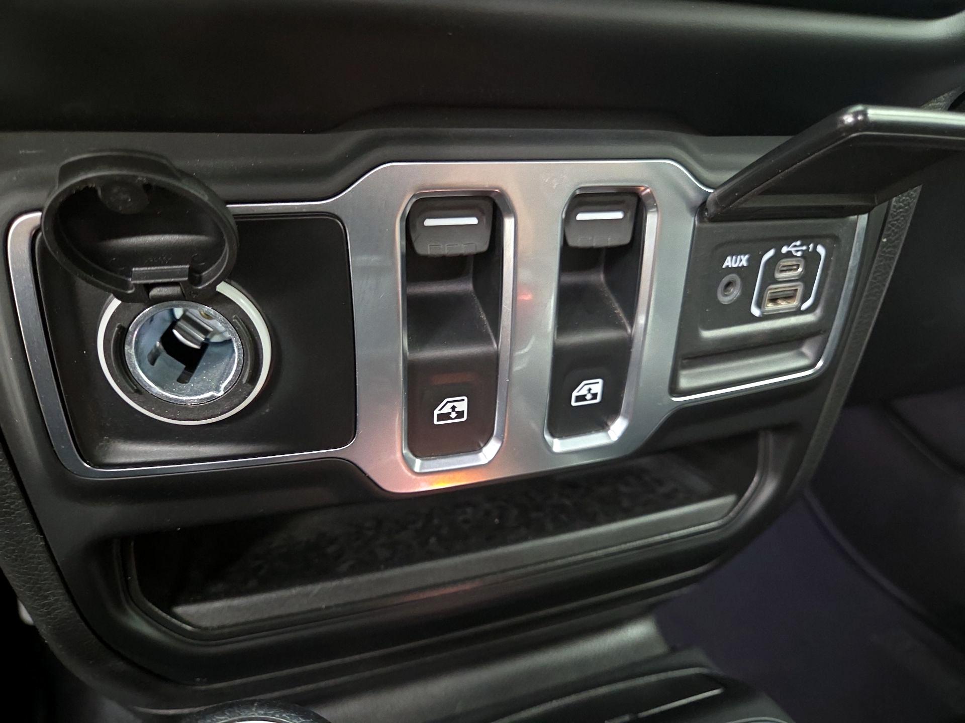 Thumbnail: 2023 Jeep Wrangler - 19