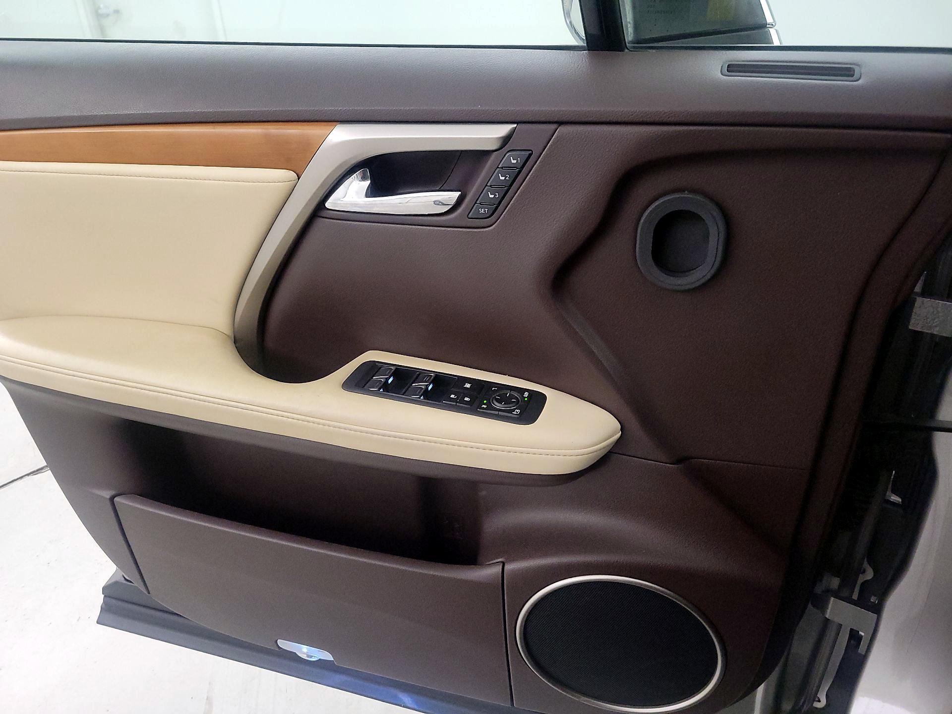 Thumbnail: 2020 Lexus RX - 12