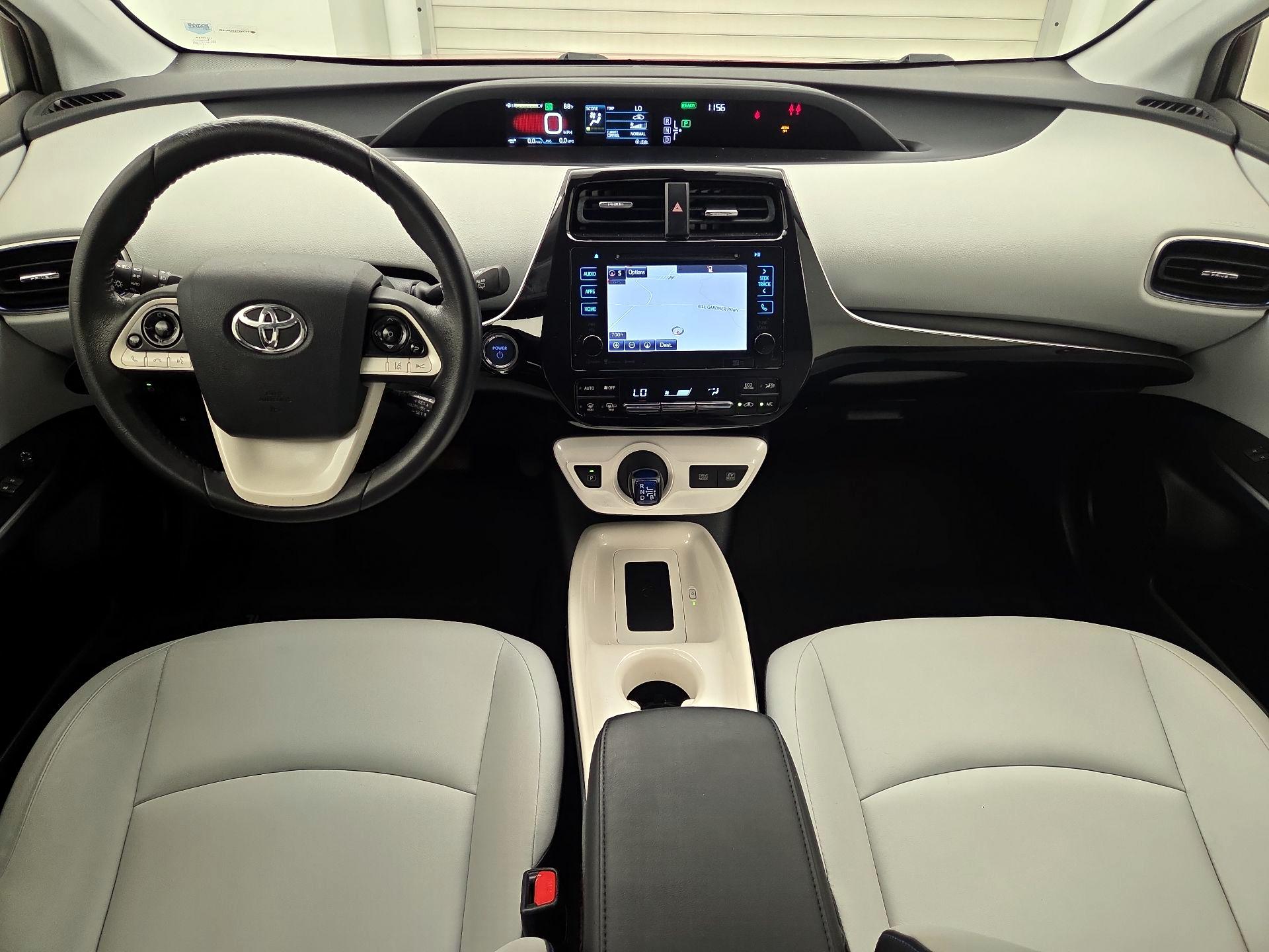 Thumbnail: 2017 Toyota Prius - 9