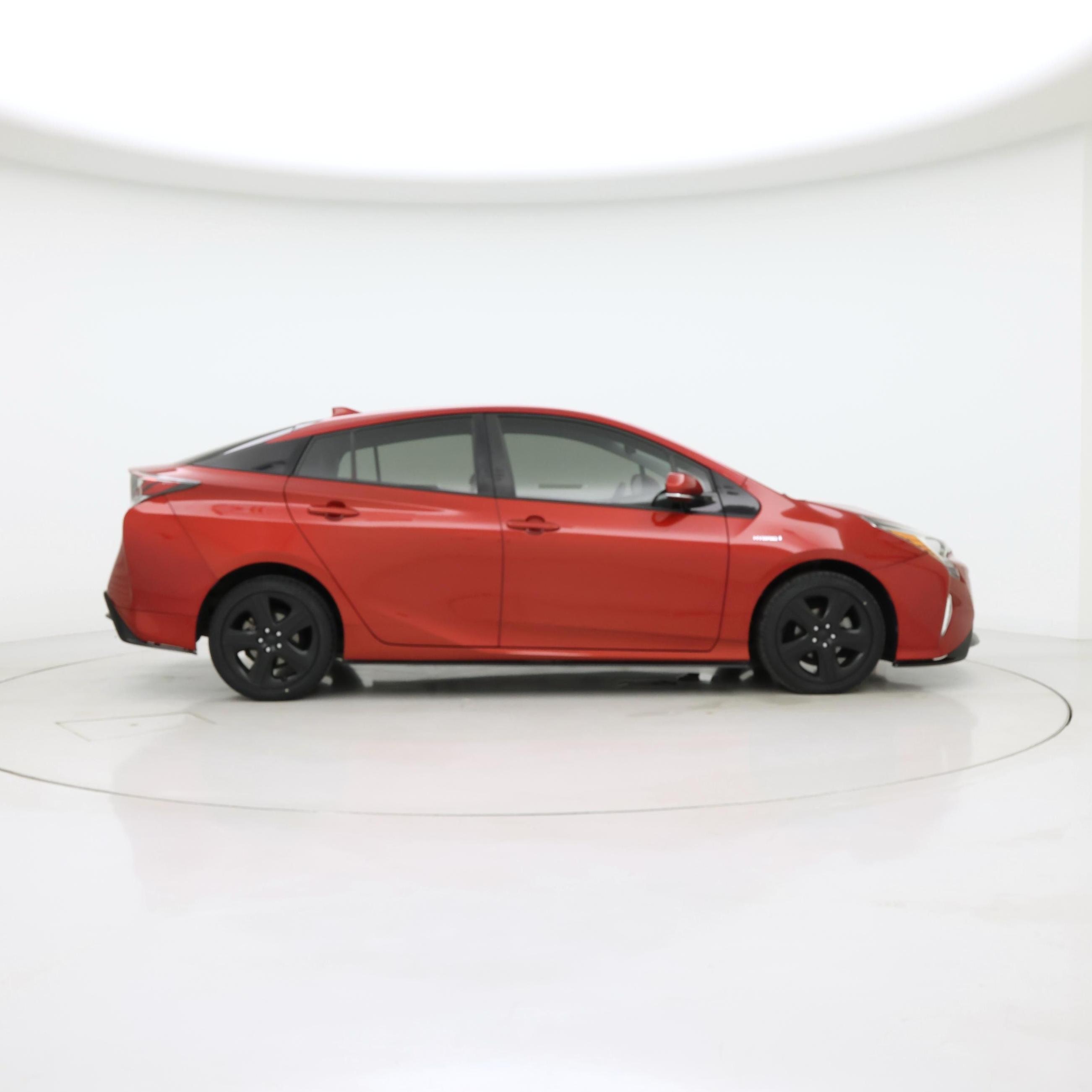 Thumbnail: 2017 Toyota Prius - 7