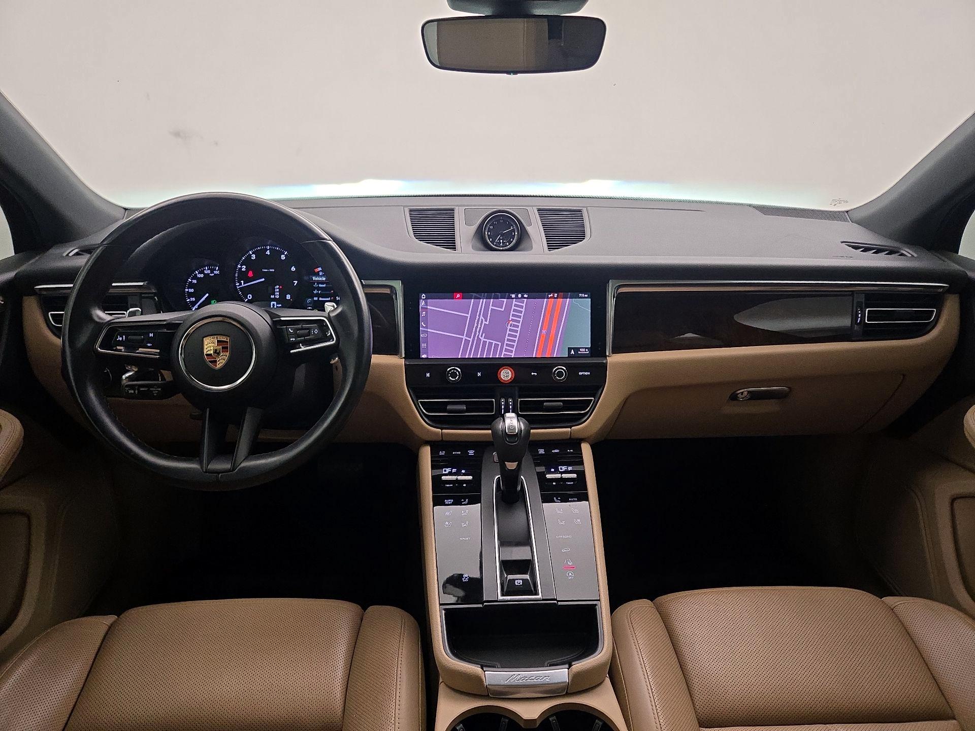 Thumbnail: 2023 Porsche Macan - 9