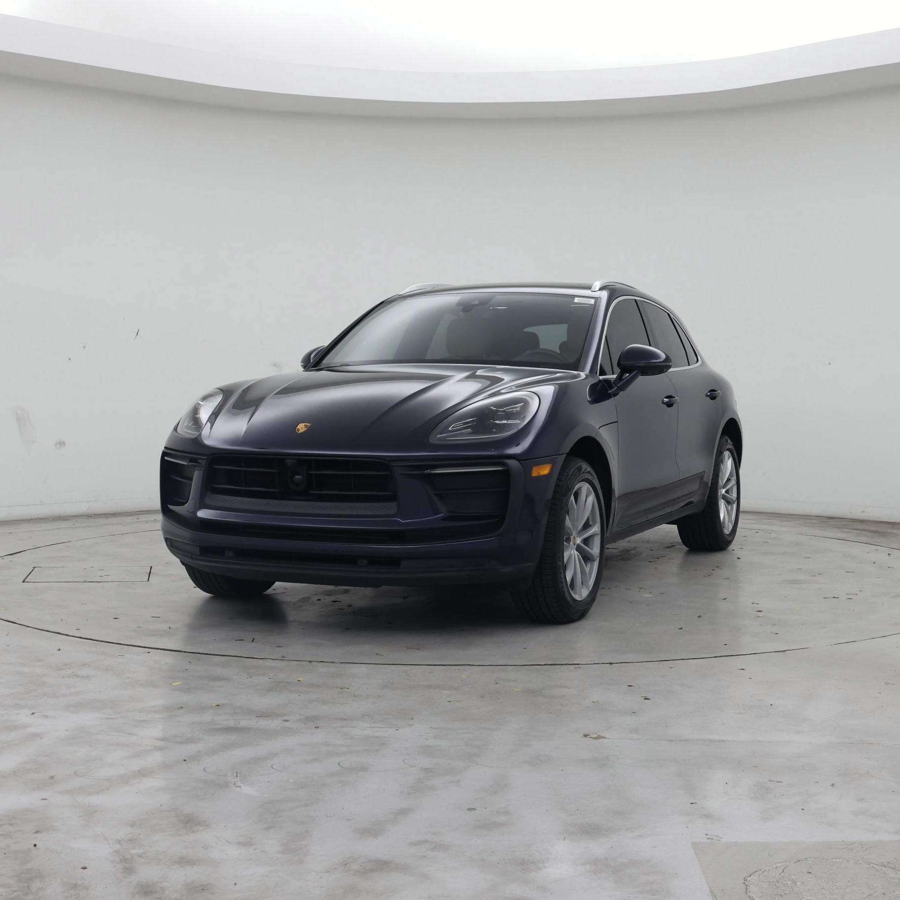 Thumbnail: 2023 Porsche Macan - 4