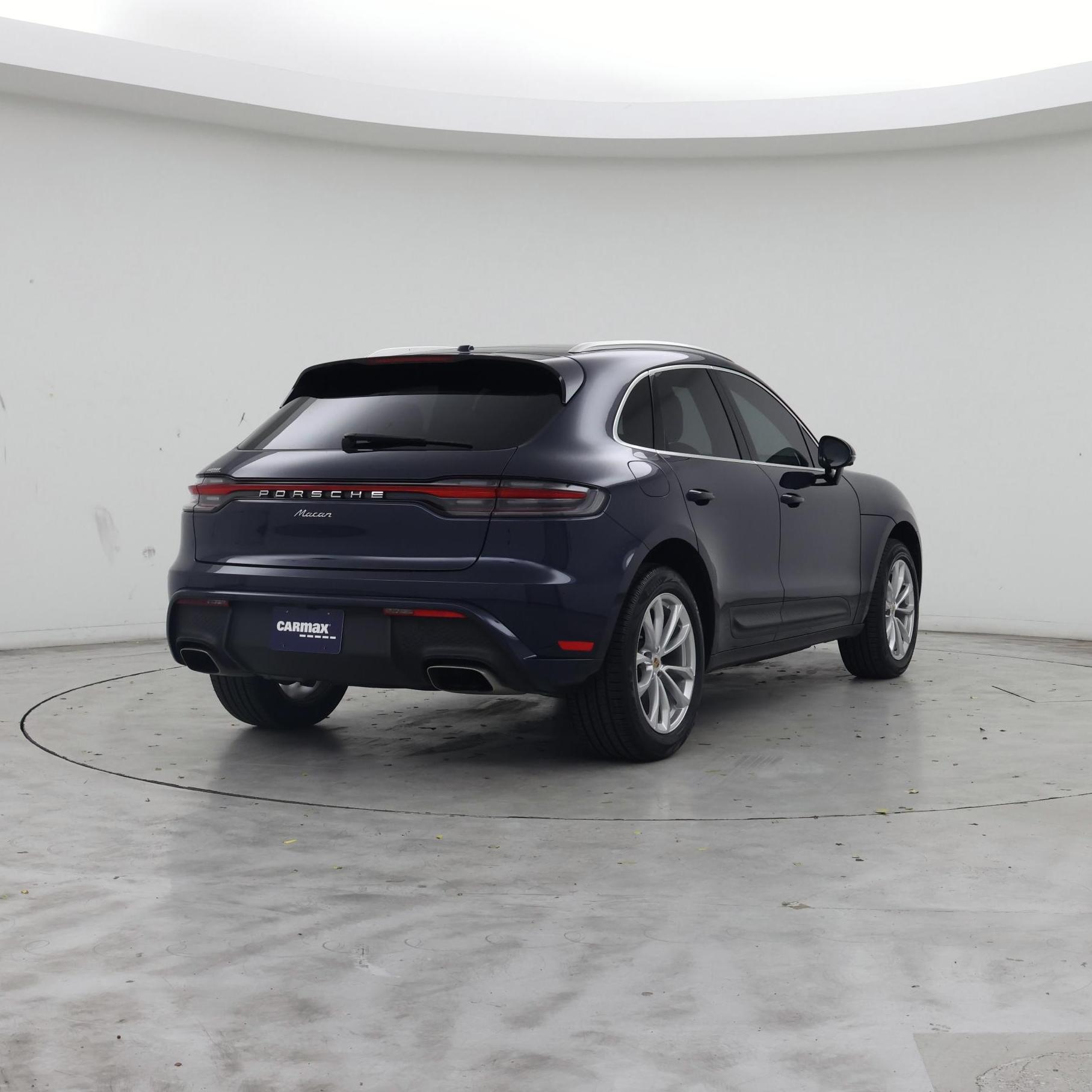 Thumbnail: 2023 Porsche Macan - 8