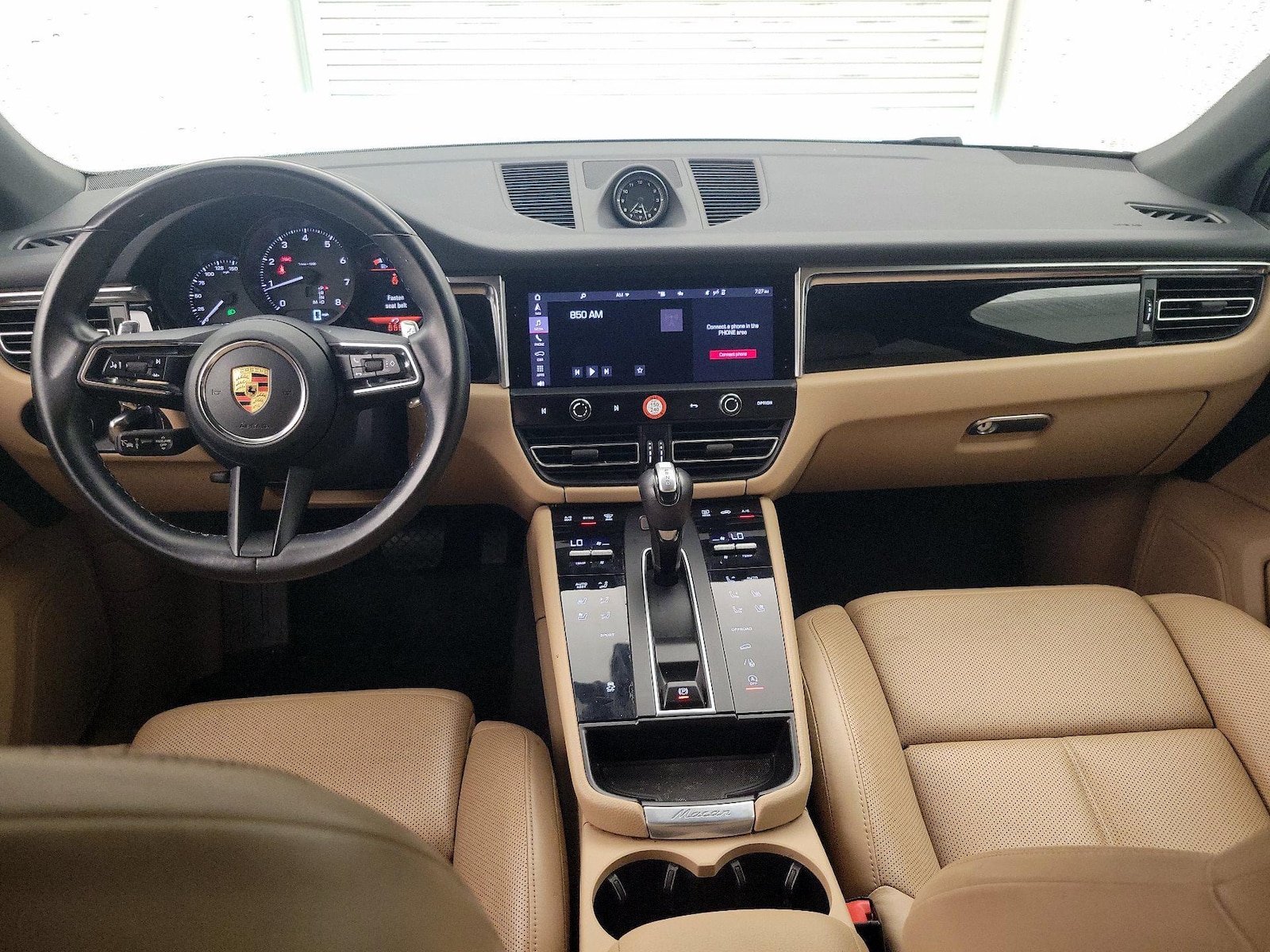 2023 Porsche Macan T - Photo 10