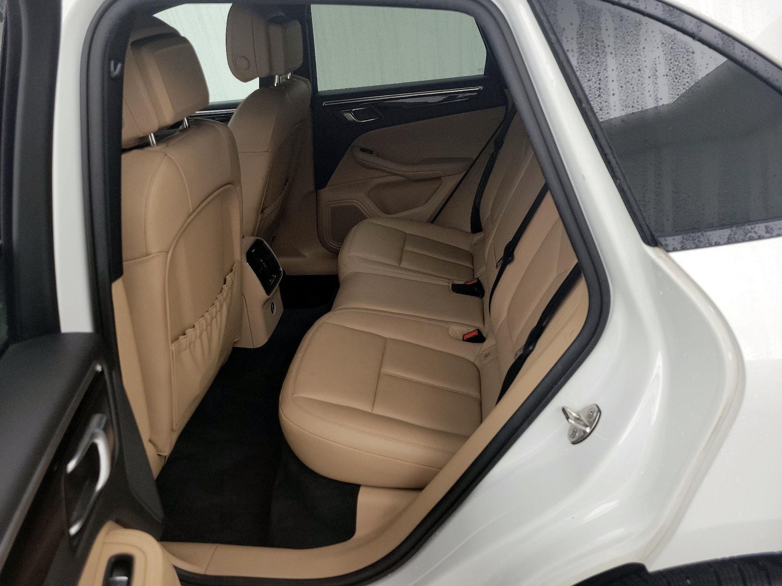 2023 Porsche Macan T - Photo 21