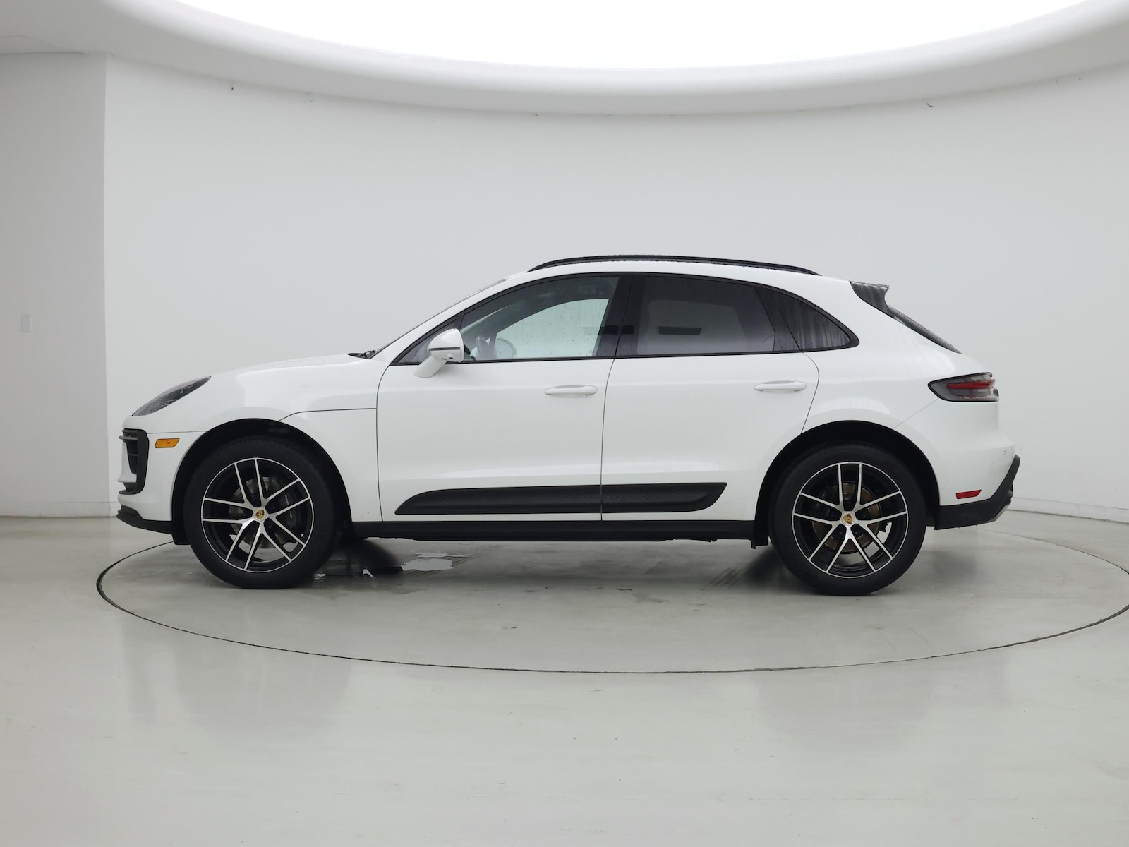 2023 Porsche Macan T - Photo 4