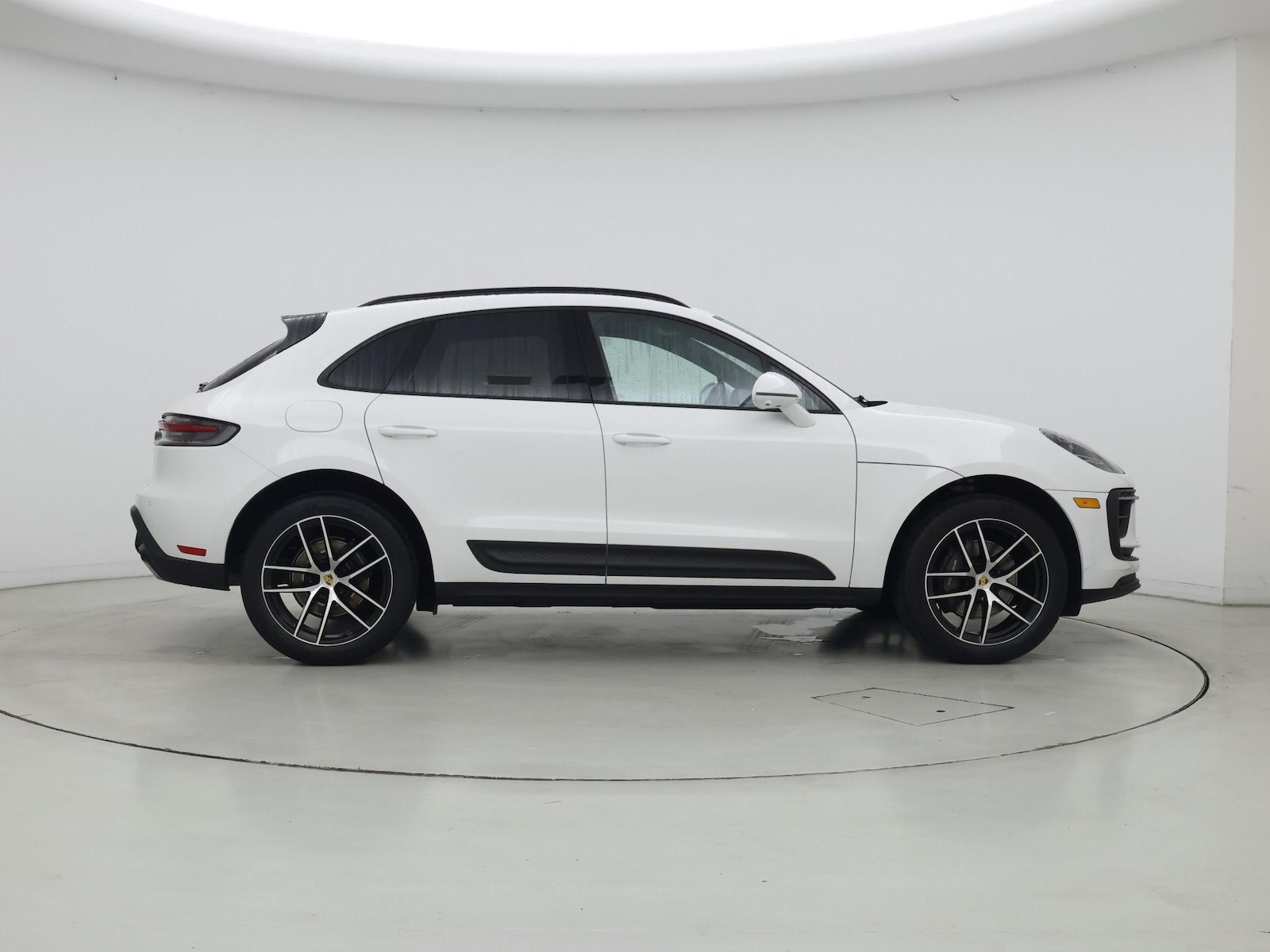 2023 Porsche Macan T - Photo 8