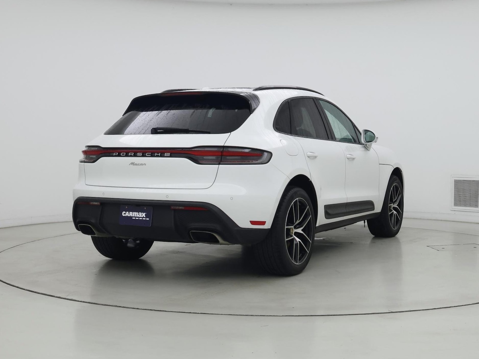 2023 Porsche Macan T - Photo 9
