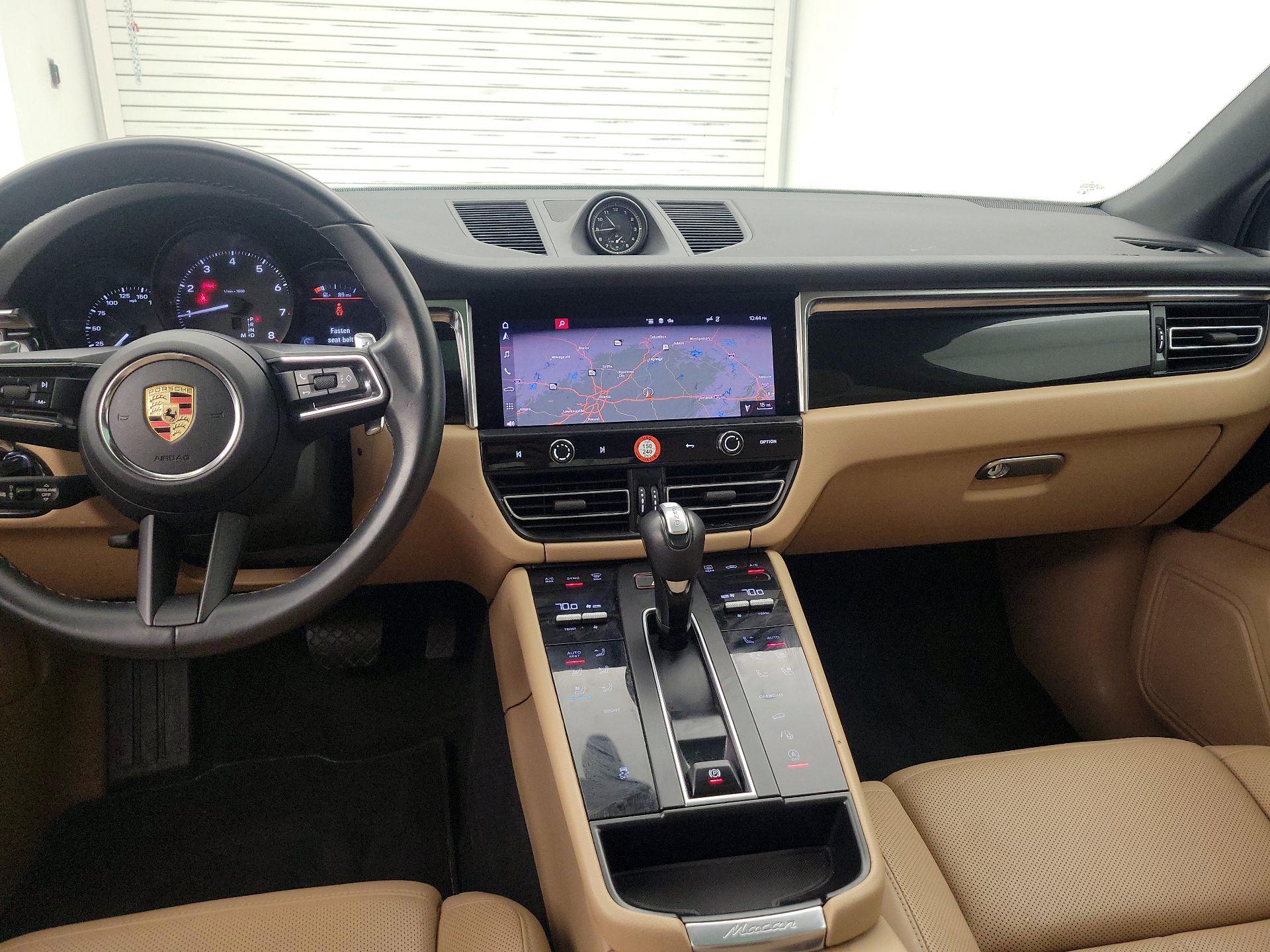 Thumbnail: 2023 Porsche Macan - 9