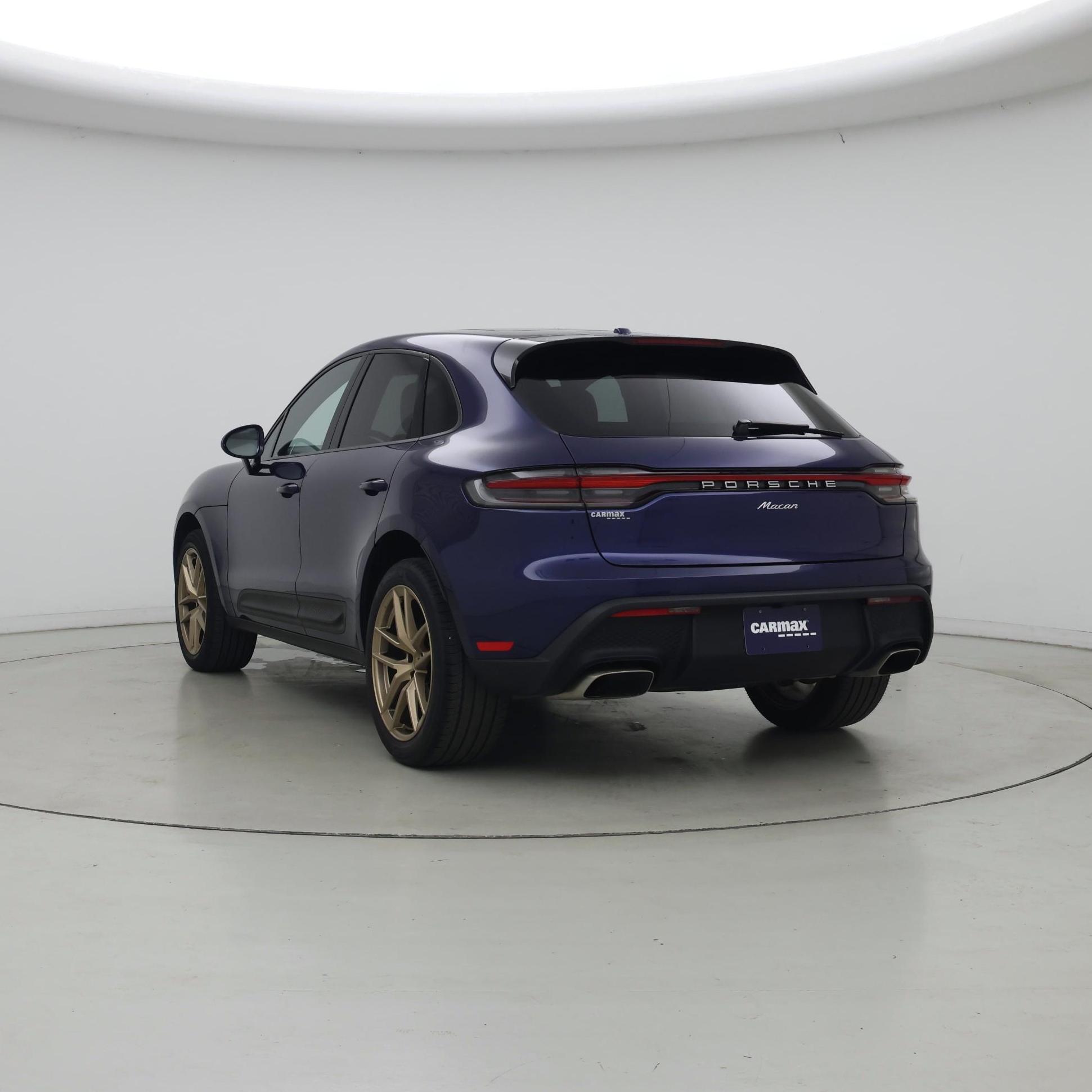Thumbnail: 2023 Porsche Macan - 2