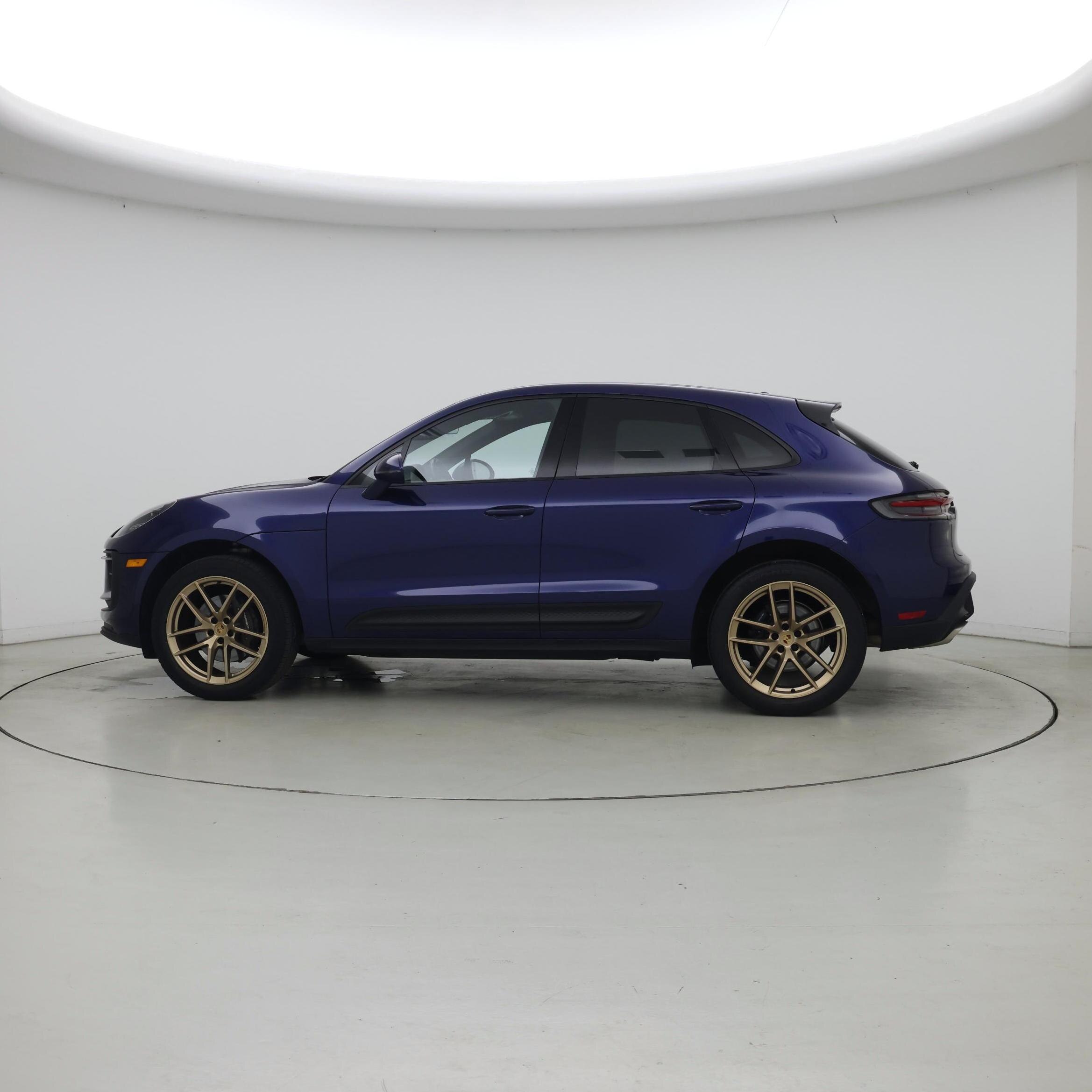 Thumbnail: 2023 Porsche Macan - 3