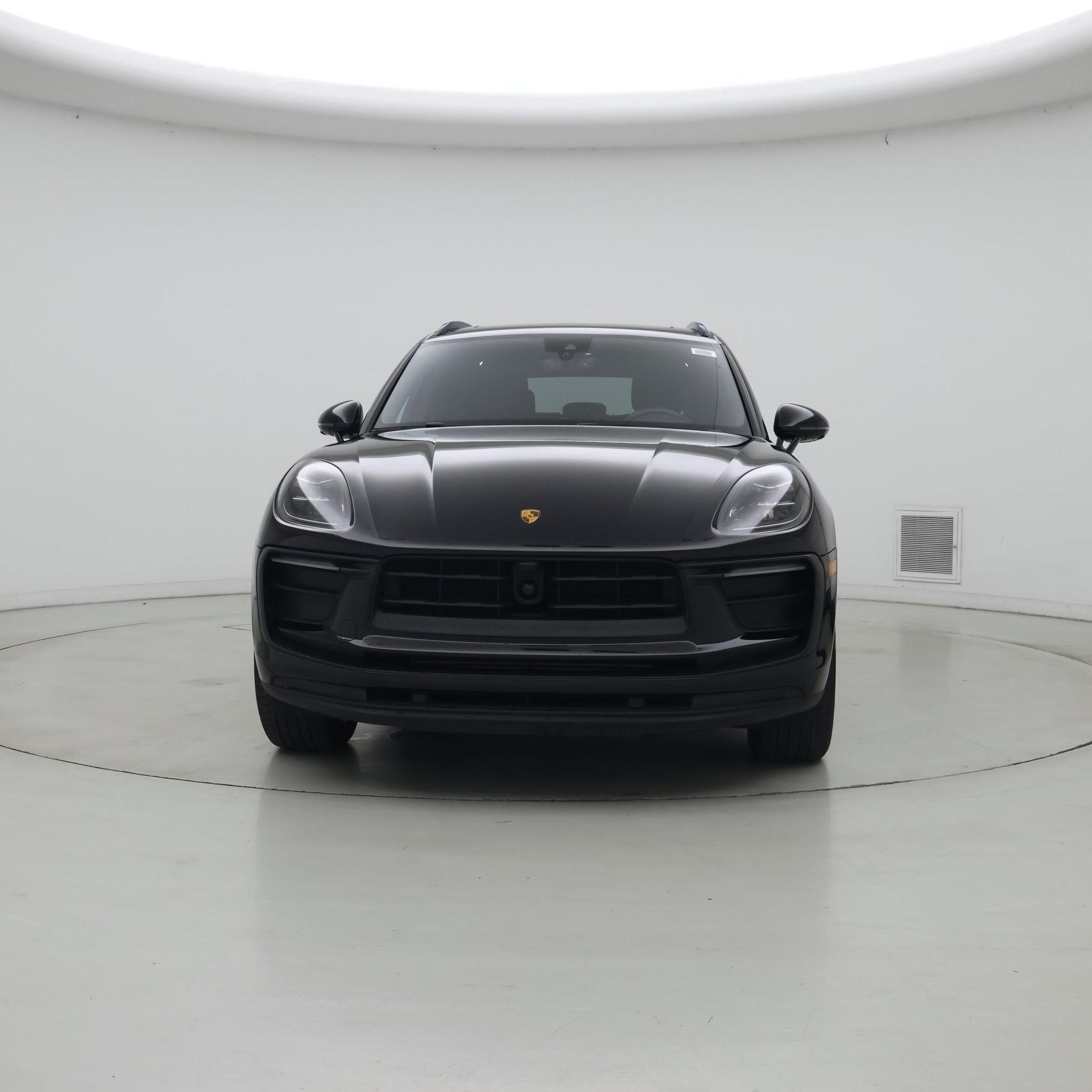 Thumbnail: 2023 Porsche Macan - 5